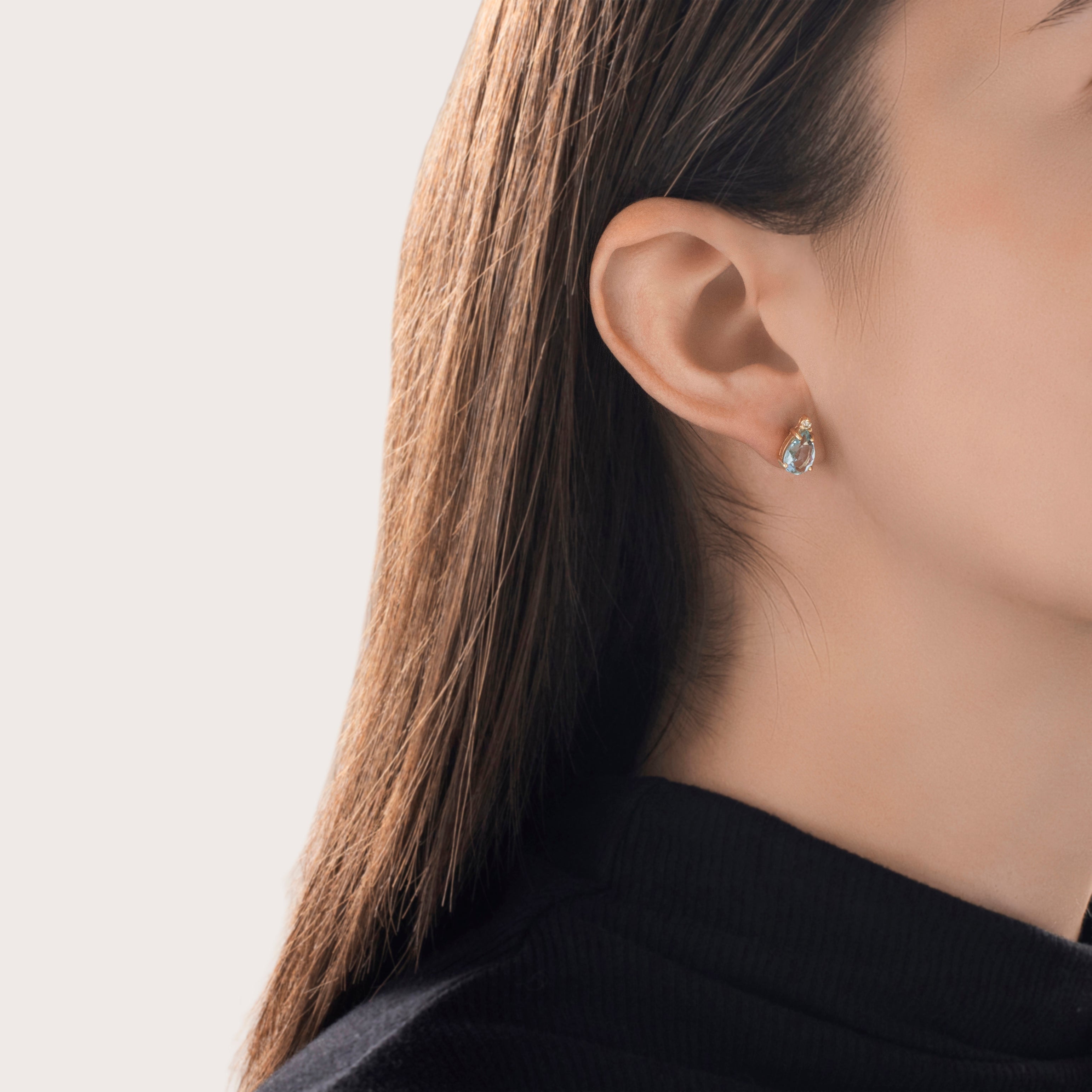 Vintage 14k Yellow Gold 1.72cttw Aquamarine Diamond Teardrop Stud Earrings - On model view