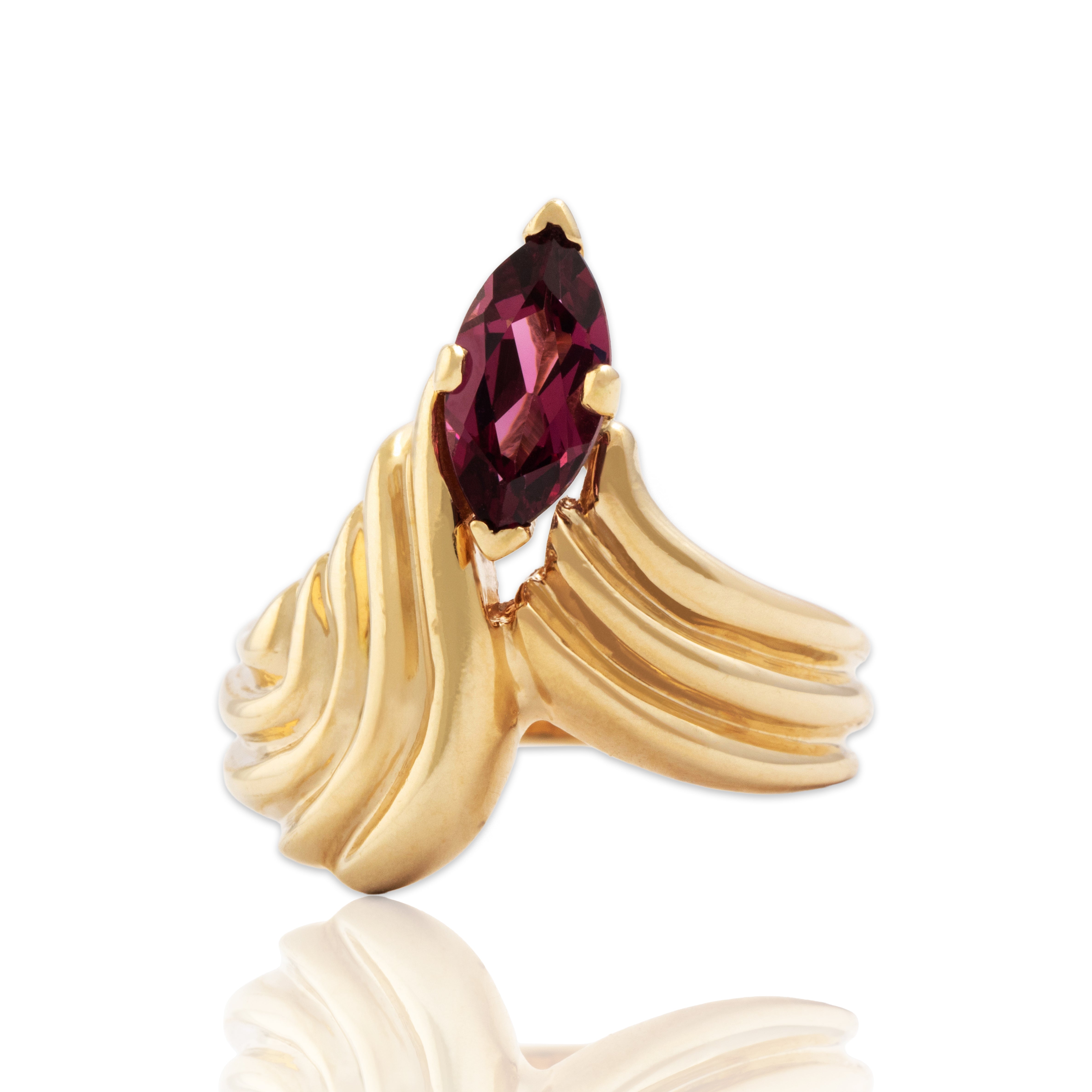 Vintage Heavy 14k Yellow Gold 1ct Pink Garnet Bold Ascending Marquise Ring - Close-up view