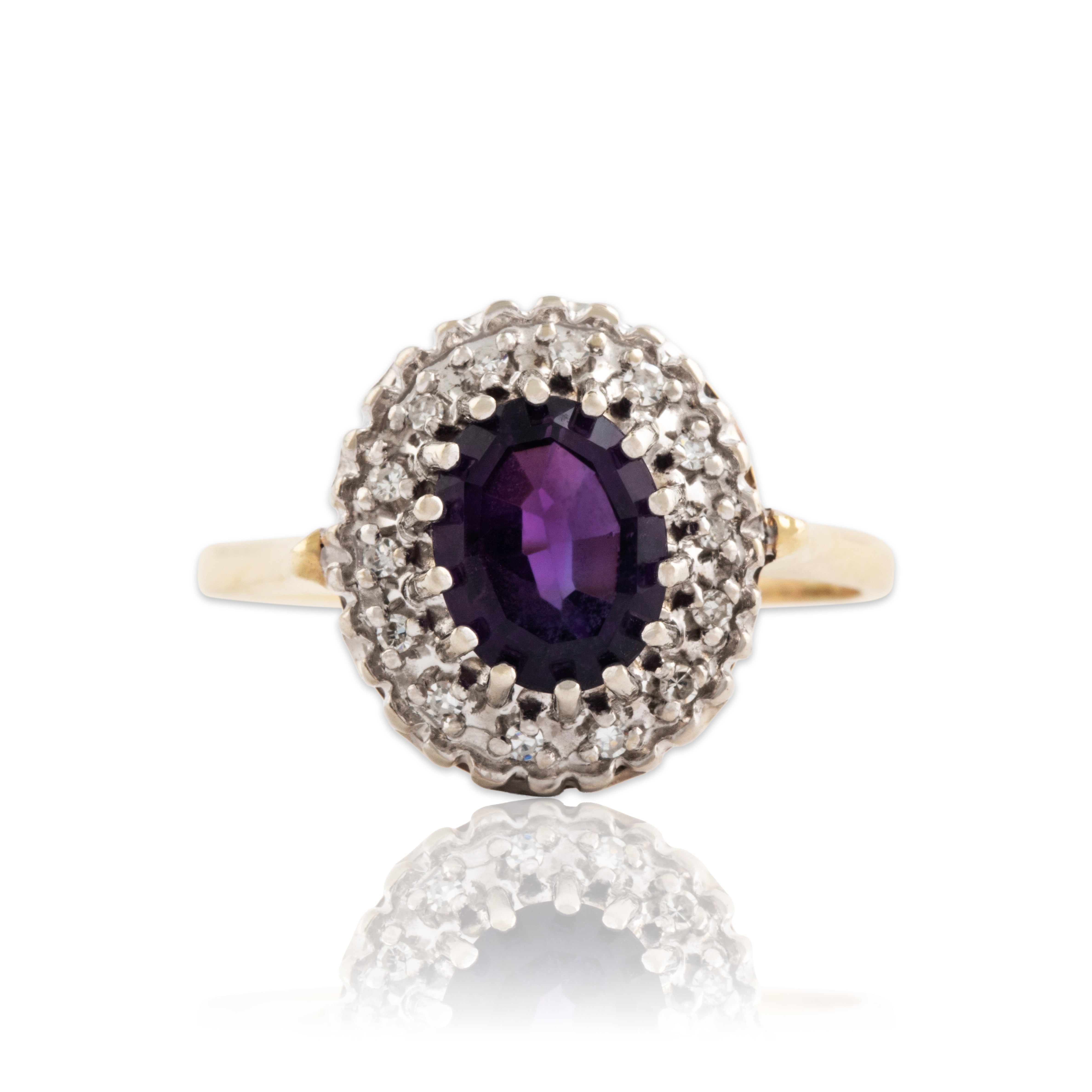 Vintage 14k Yellow Gold 1.5ct Amethyst Diamond Oval Halo Cocktail Ring - Close-up view