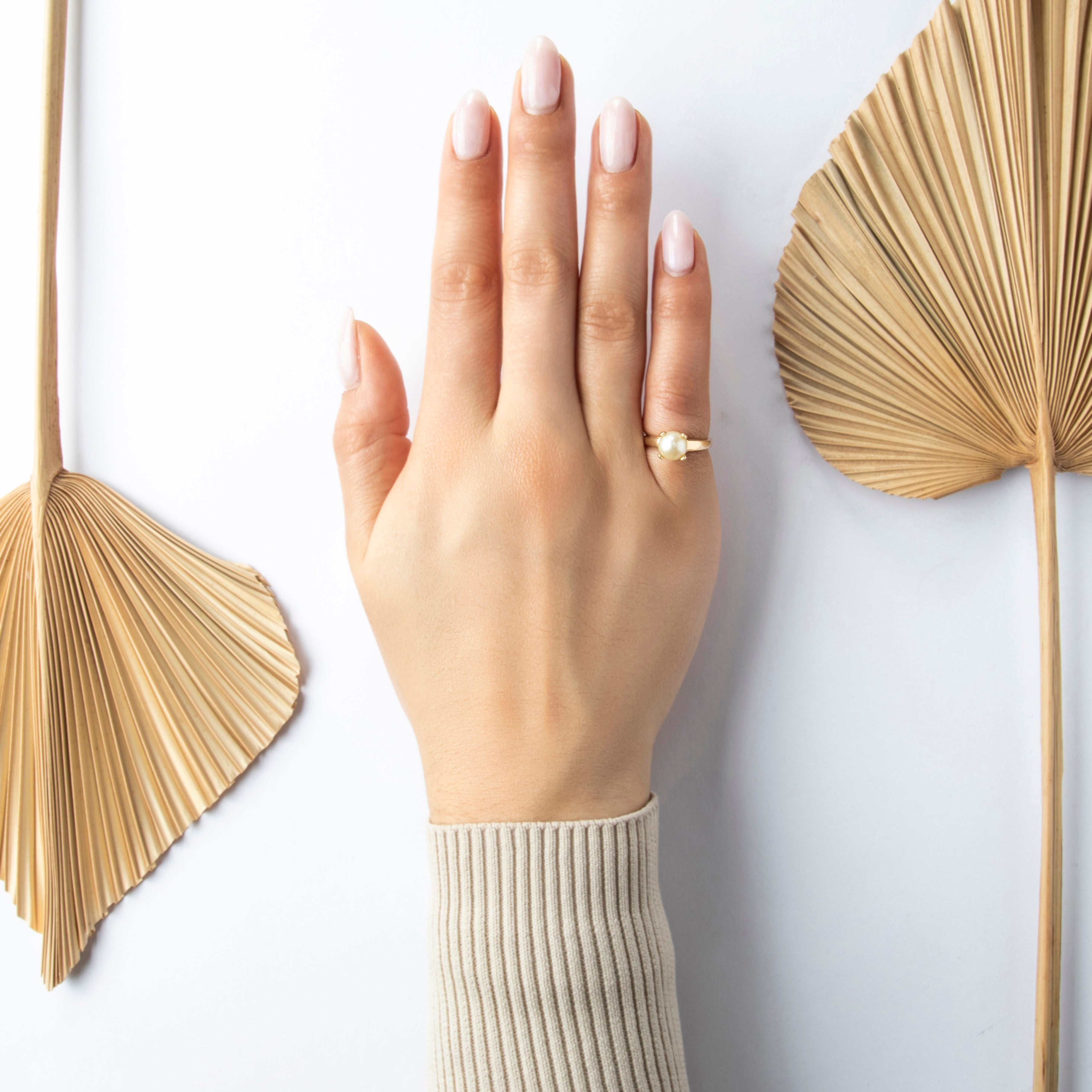 Vintage 14k Yellow Gold Pearl Elegant Solitaire Ring - On model view