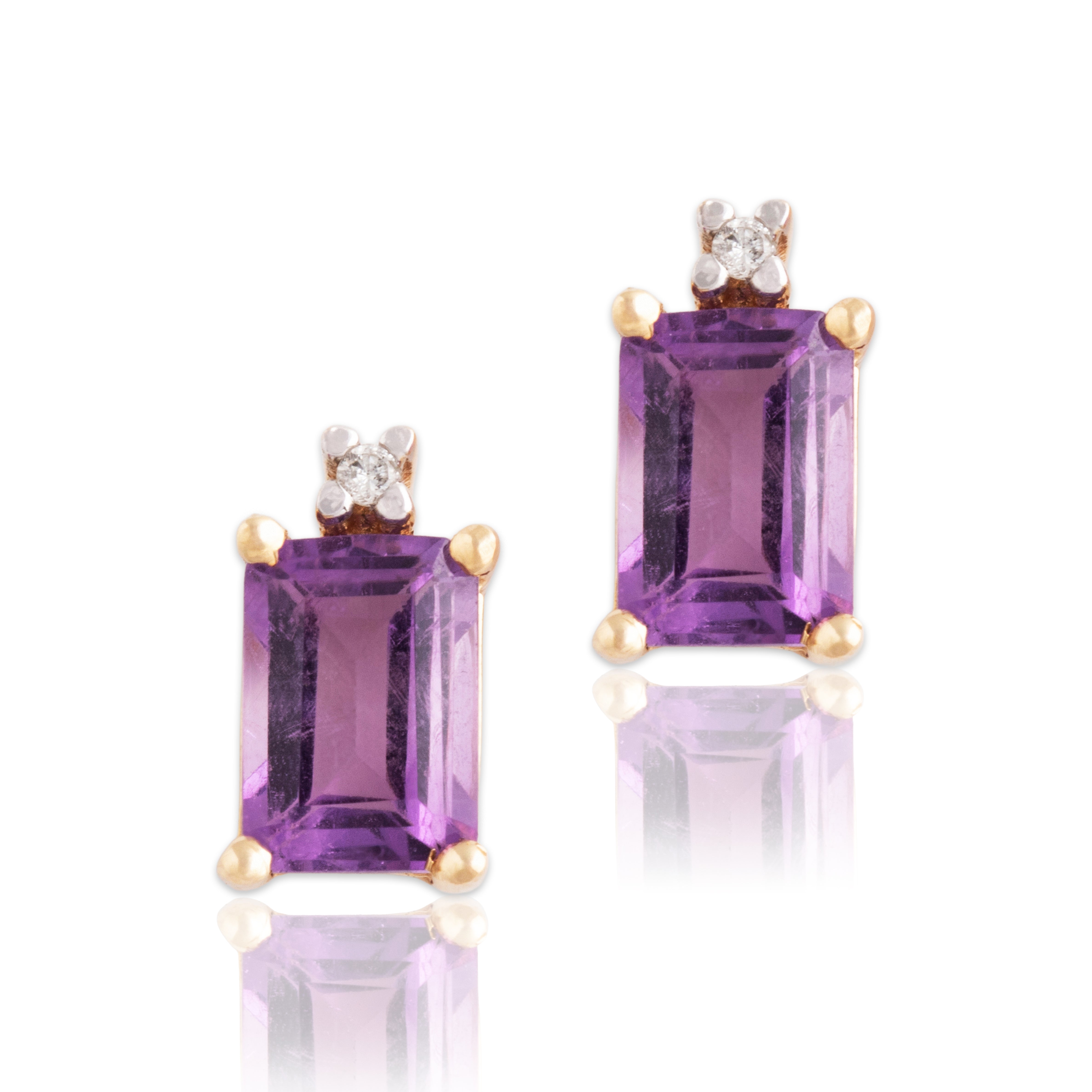 Vintage 14k Yellow Gold Amethyst Diamond Pretty Pale Purple Duo Stud Earrings - Close-up view