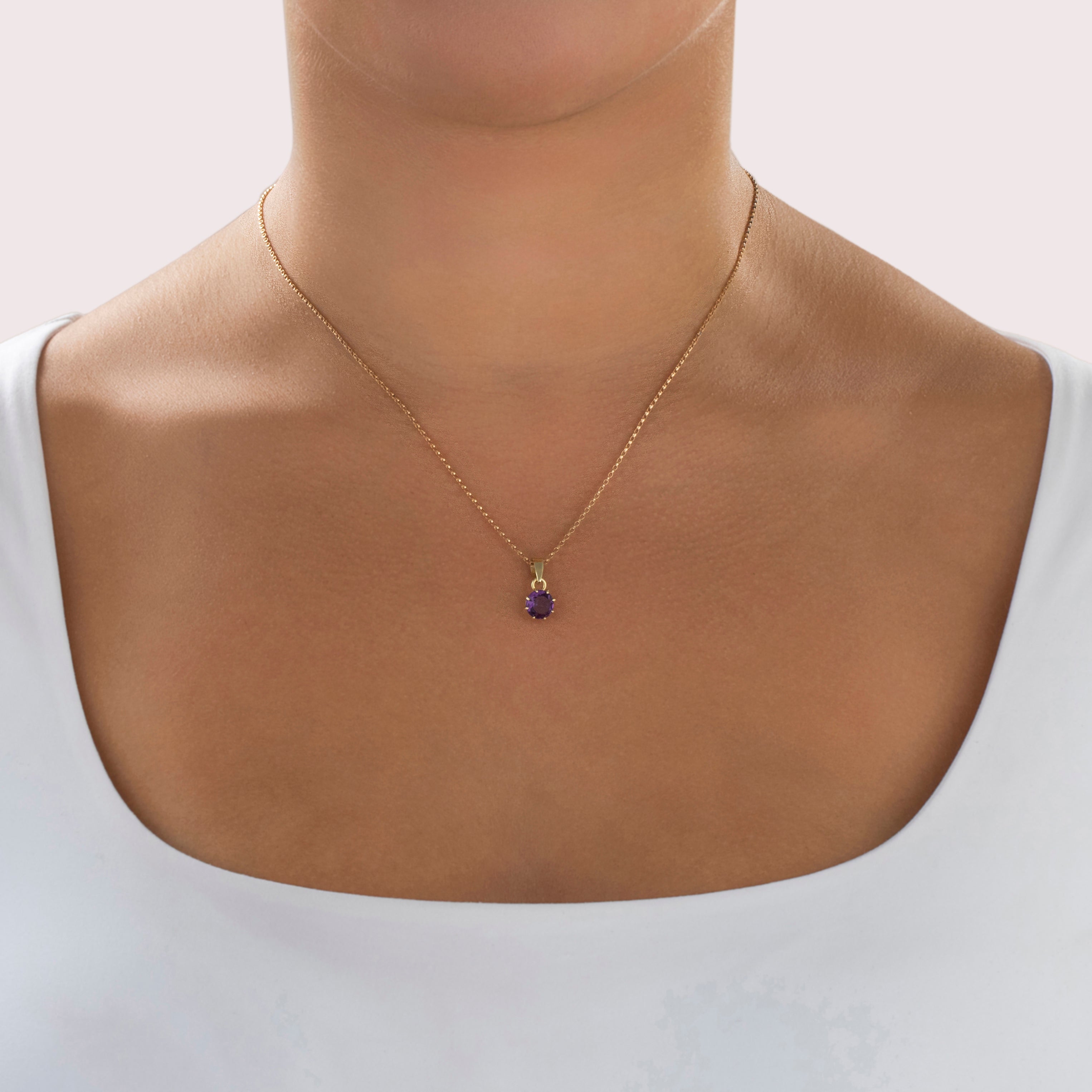 Vintage Small 10 & 14k Yellow Gold 1ct Amethyst Fabulous Purple Solitaire Pendant - On model view