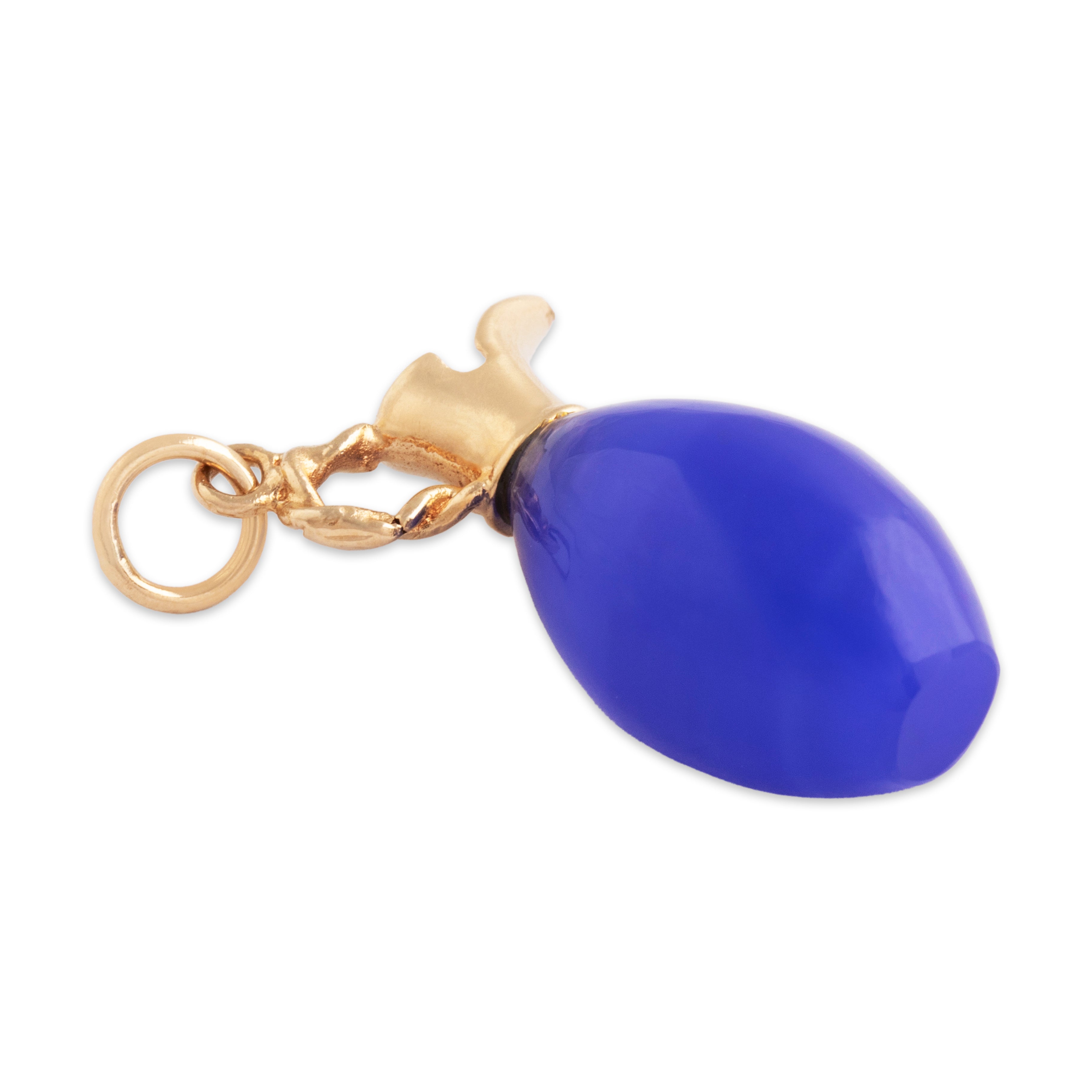 Vintage 14k Yellow Gold 9.5ct Blue Chalcedony Water Jug Charm / Pendant - Overall view
