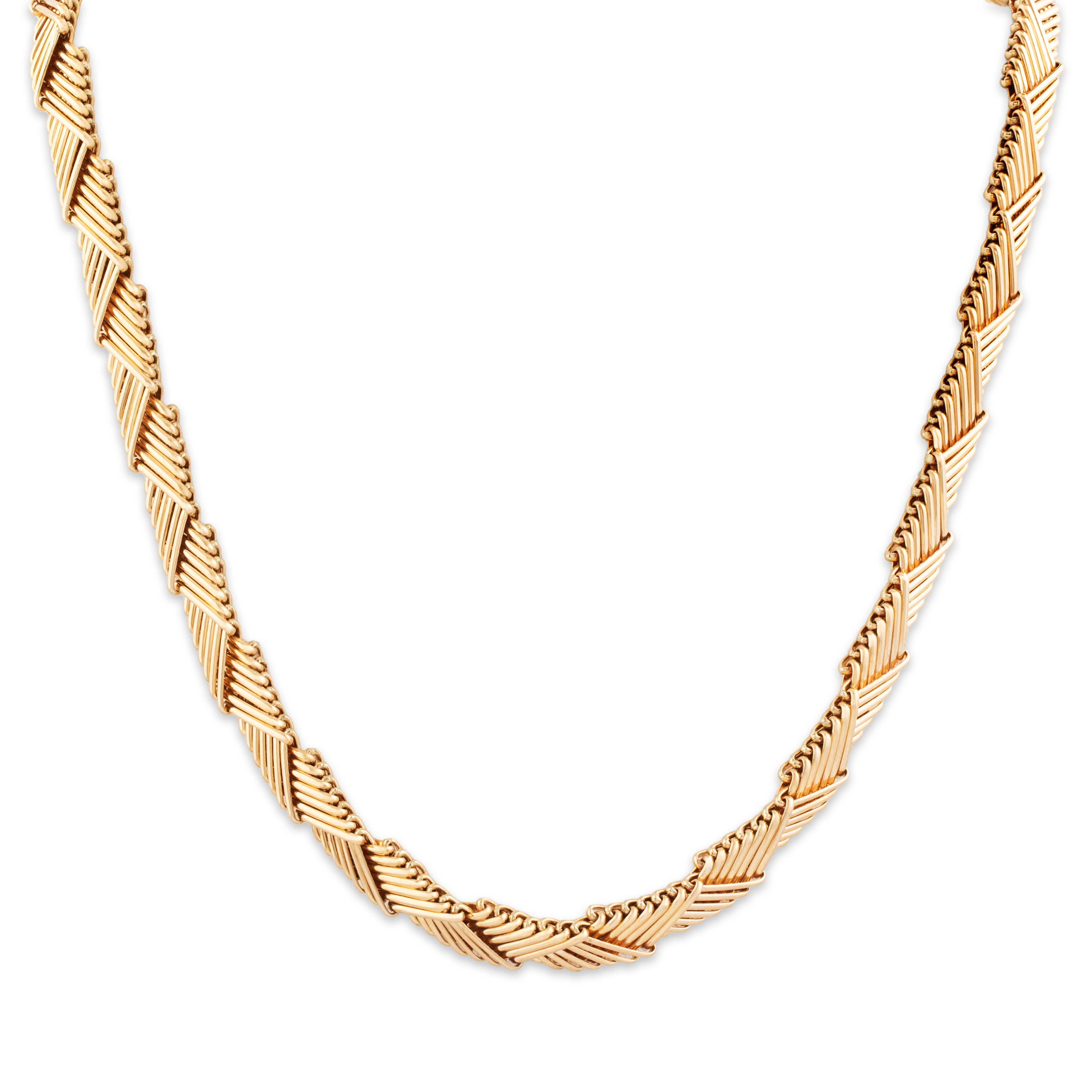 Vintage Heavy 14k Yellow Gold Chic Interlocking Triangle Link Necklace - Close-up view