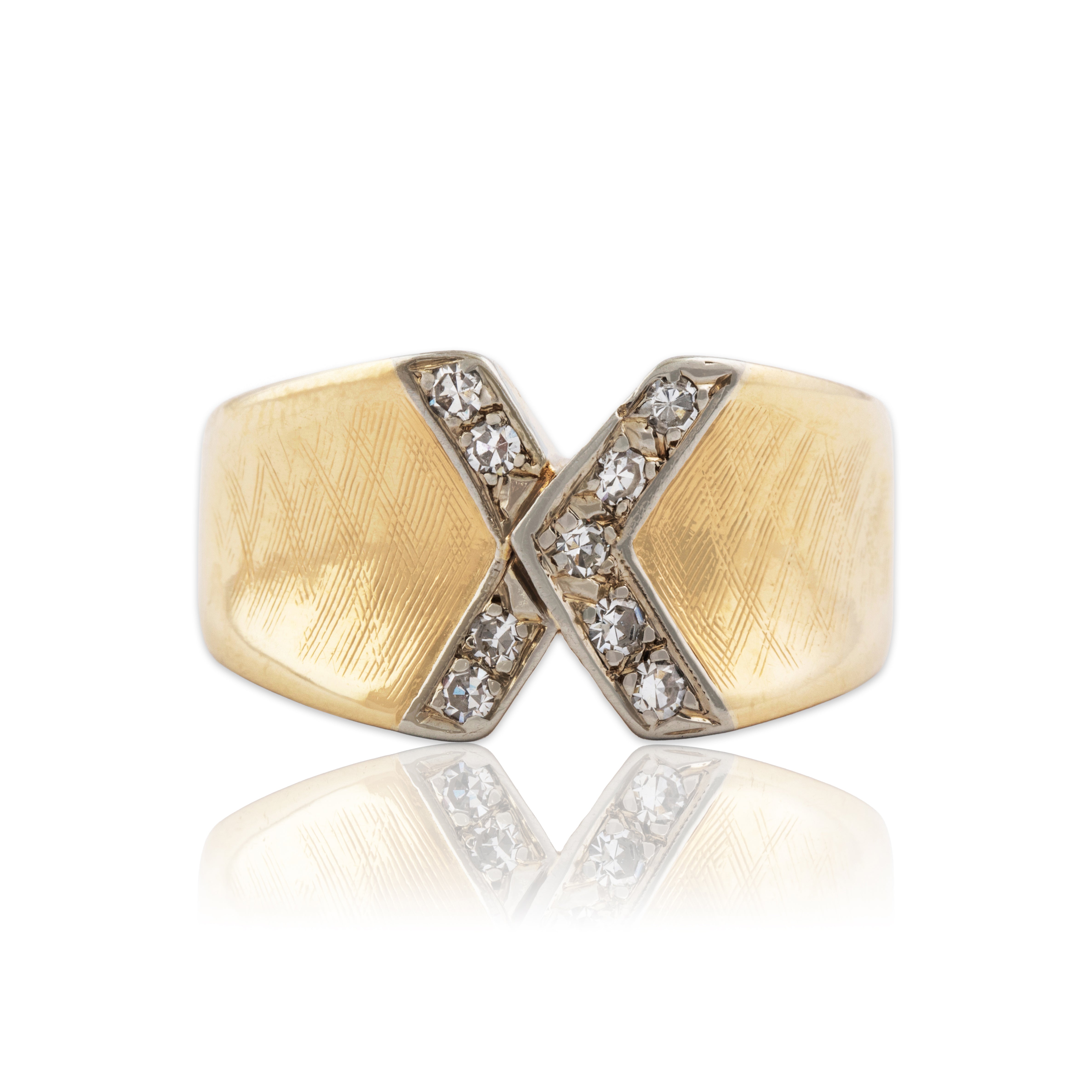 Vintage Heavy 14k Yellow Gold Diamond X Etched Band Ring - Close-up view