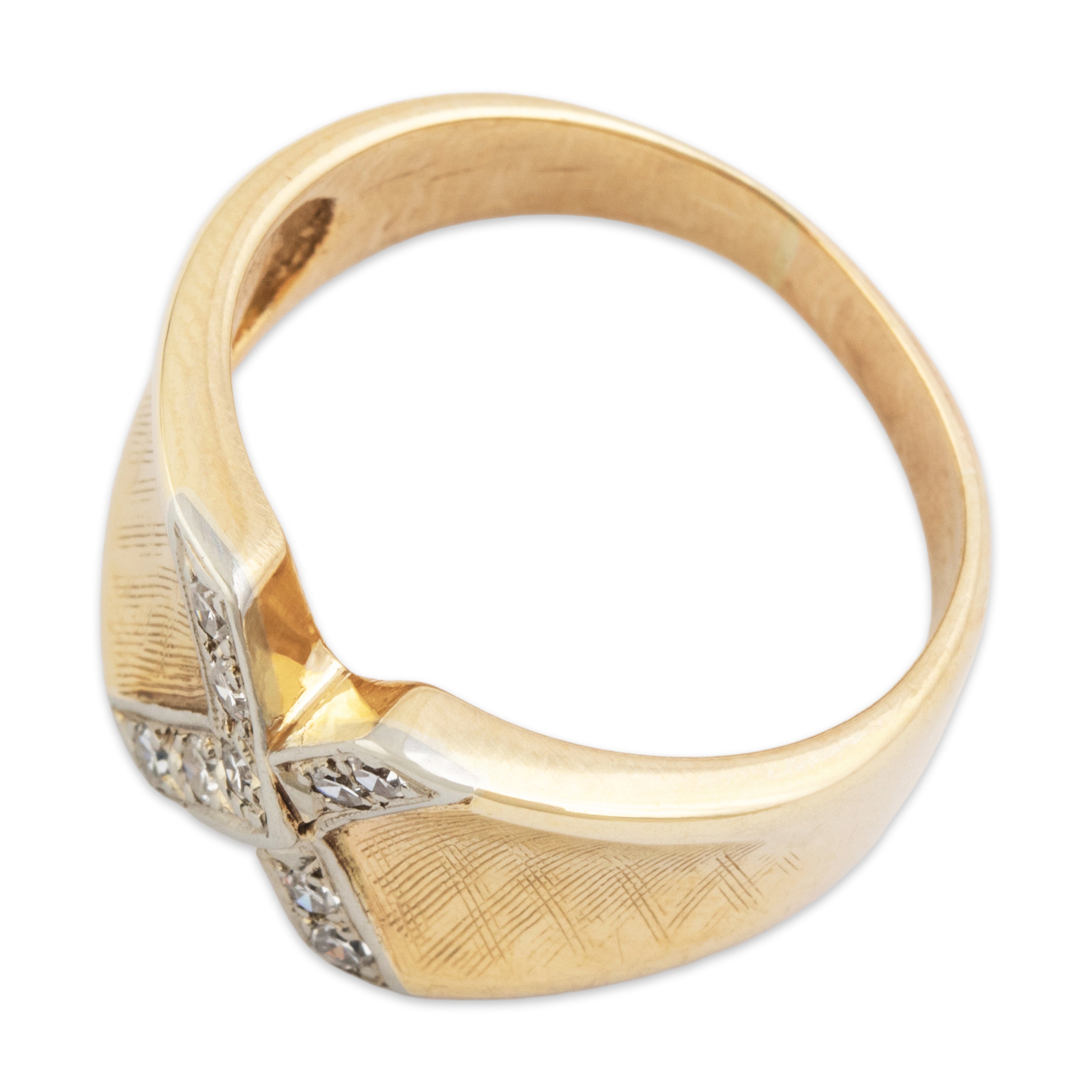 Vintage Heavy 14k Yellow Gold Diamond X Etched Band Ring - Overall view