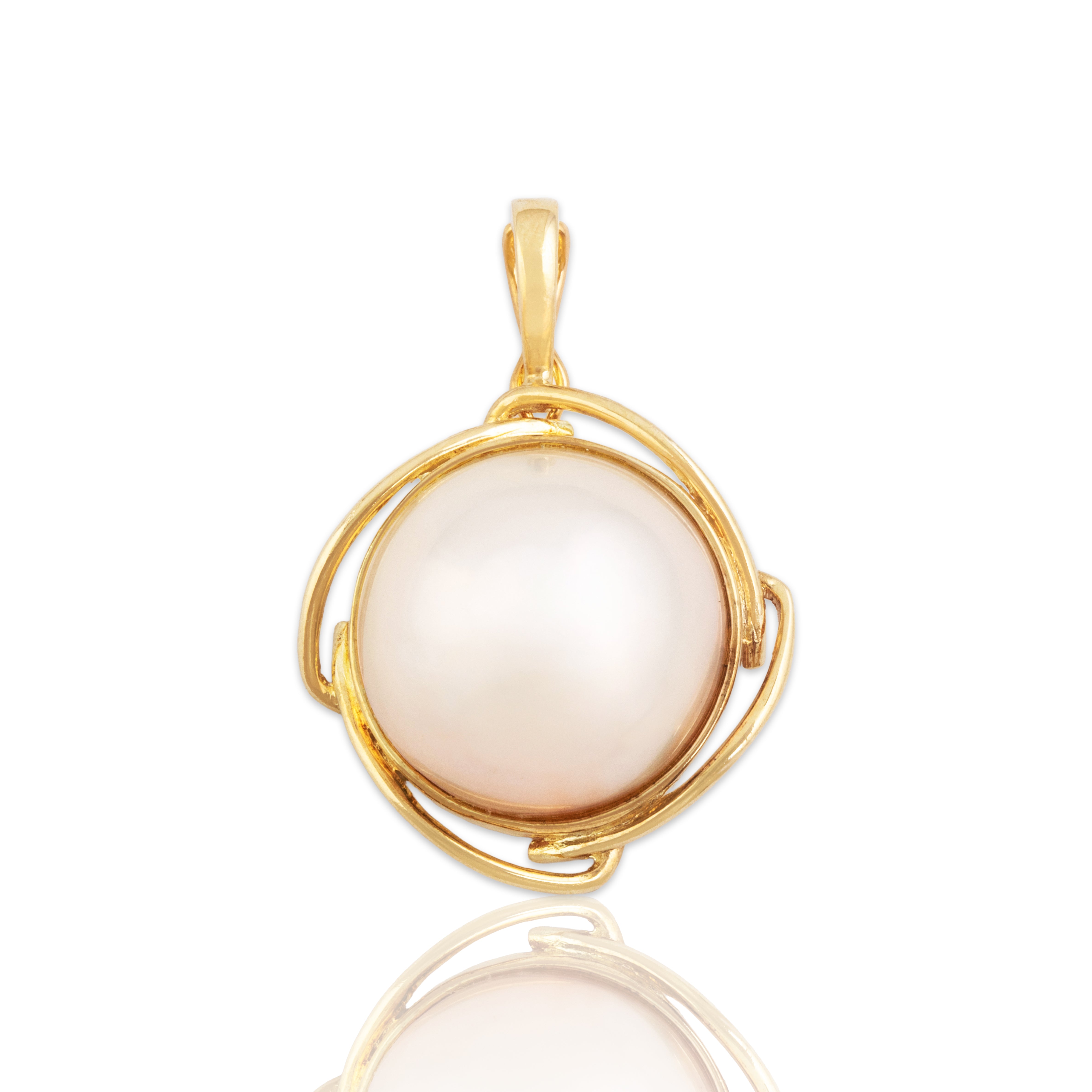 Vintage Large 14k Yellow Gold Mabé Pearl Glowing Sophistication Enhancer Pendant - Close-up view