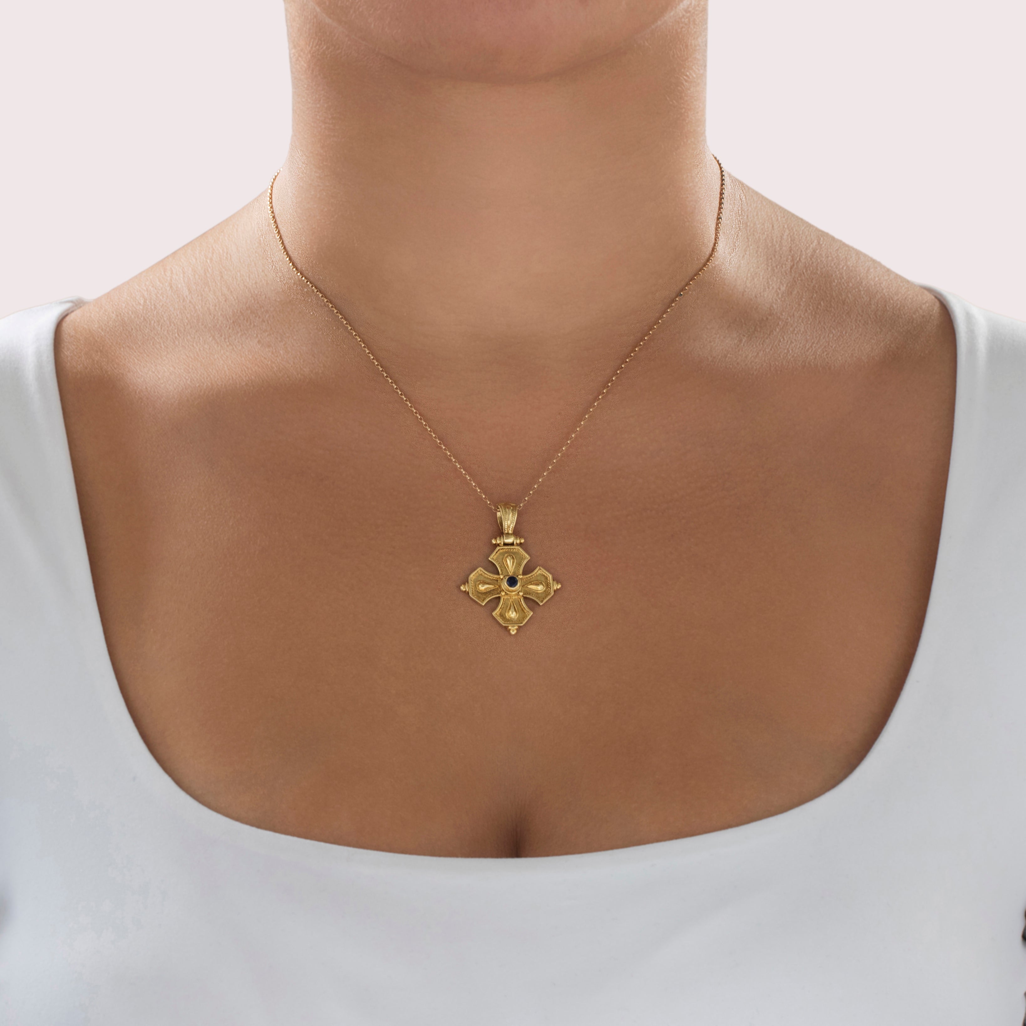 Vintage Large 18k Yellow Gold Blue Sapphire Detailed Classical Cross Pendant - On model view