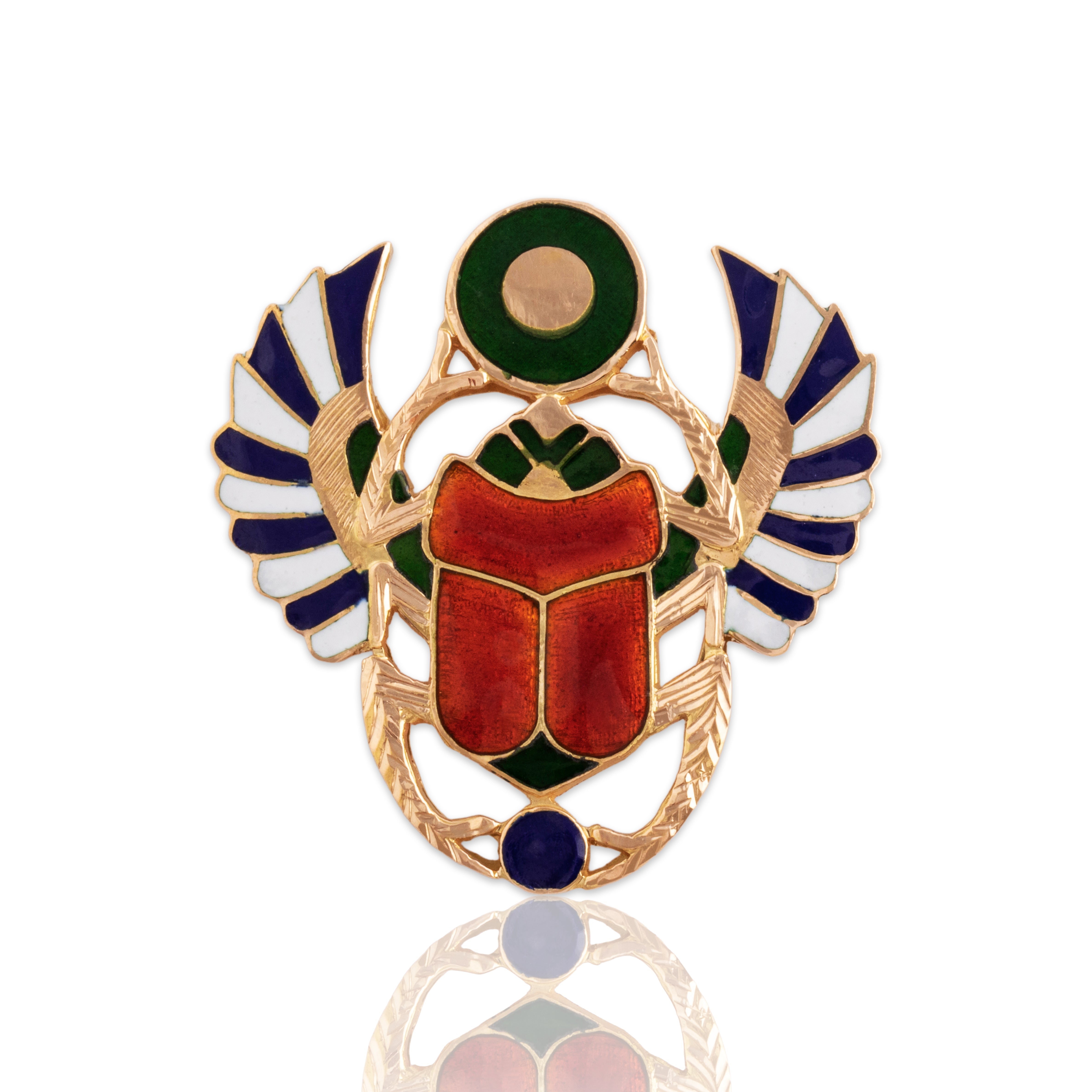 Vintage Large 20k Yellow Gold Fantastic Flying Enamel Scarab Pendant - Close-up view