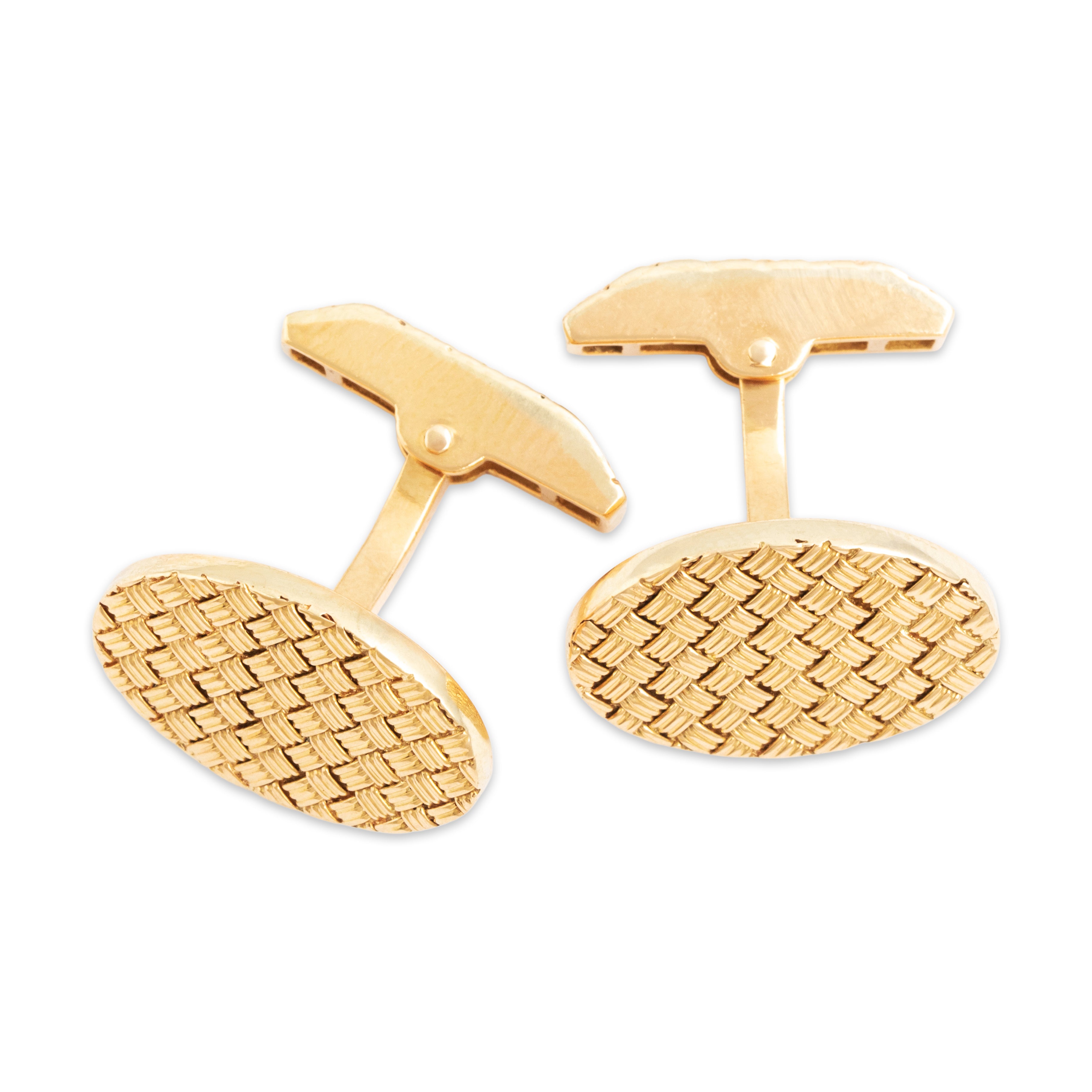 Vintage Tiffany & Co. 18k Yellow Gold Heavy Basket-Weave Oval Cufflinks - Overall view