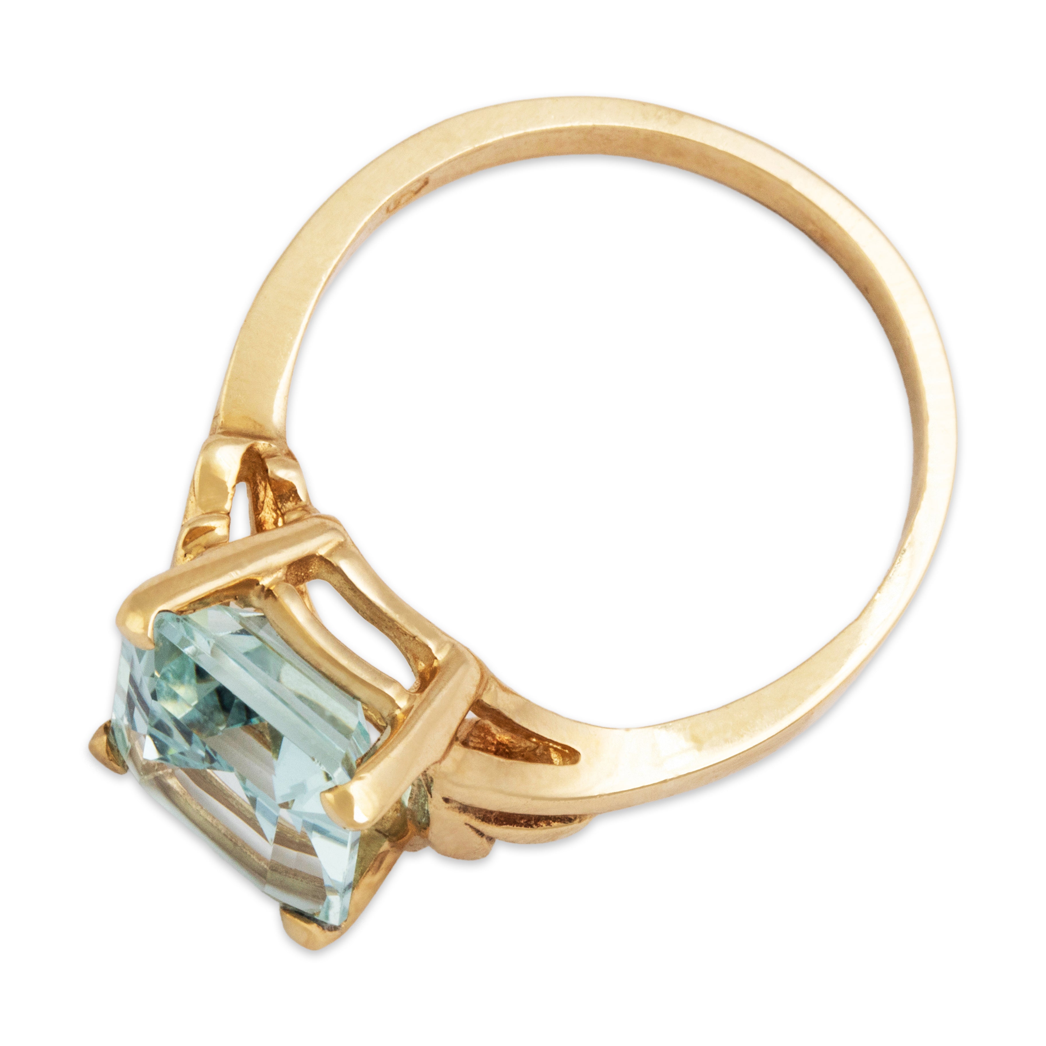 Vintage 14k Yellow Gold 4ct Aquamarine Elegant Emerald-Cut Cocktail Ring - Overall view