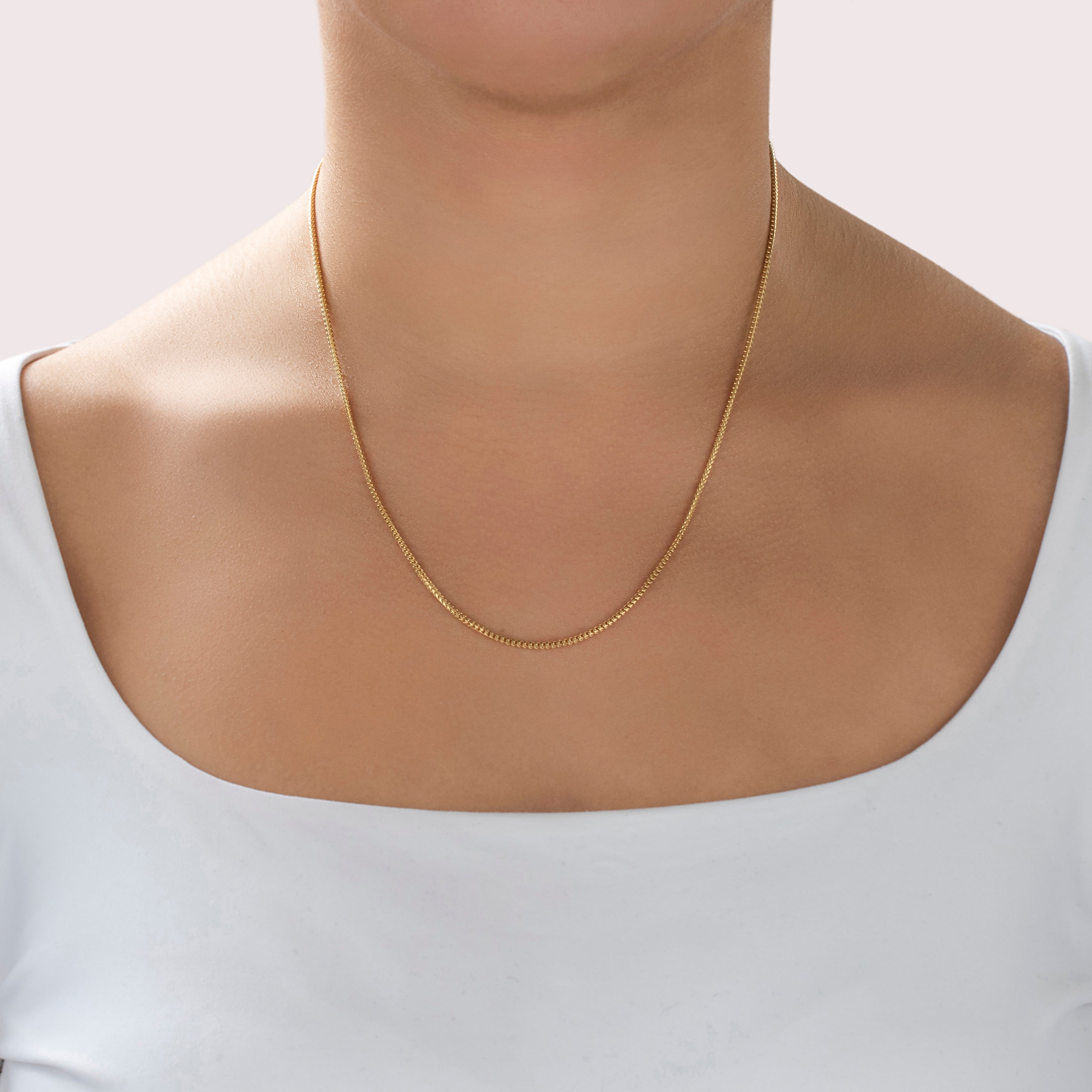 Vintage Italian 14k Yellow Gold Gleaming Chevron Box Chain Necklace - On model view