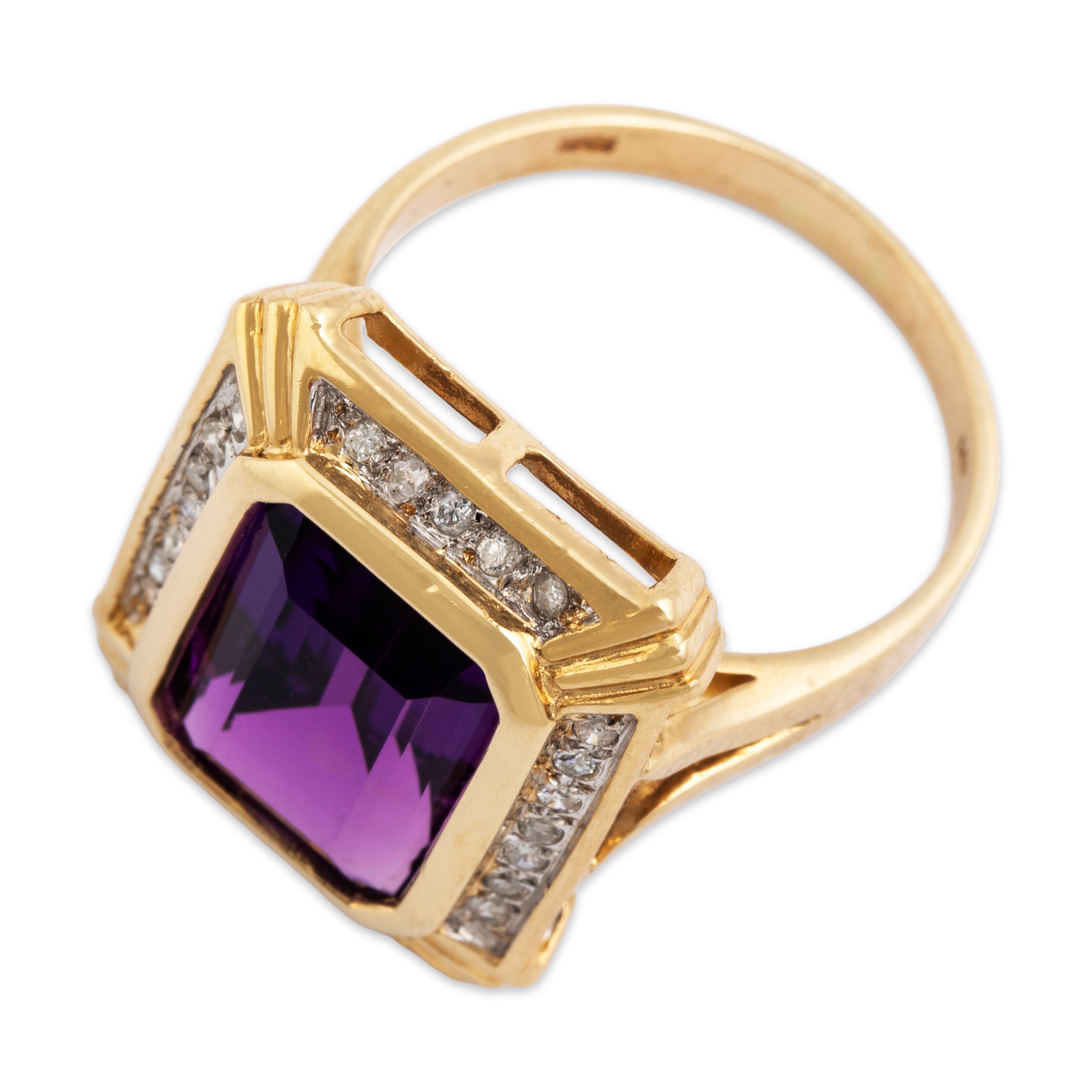 Vintage 14k Yellow Gold 5ct Amethyst Diamond Bold Framed Halo Cocktail Ring - Overall view