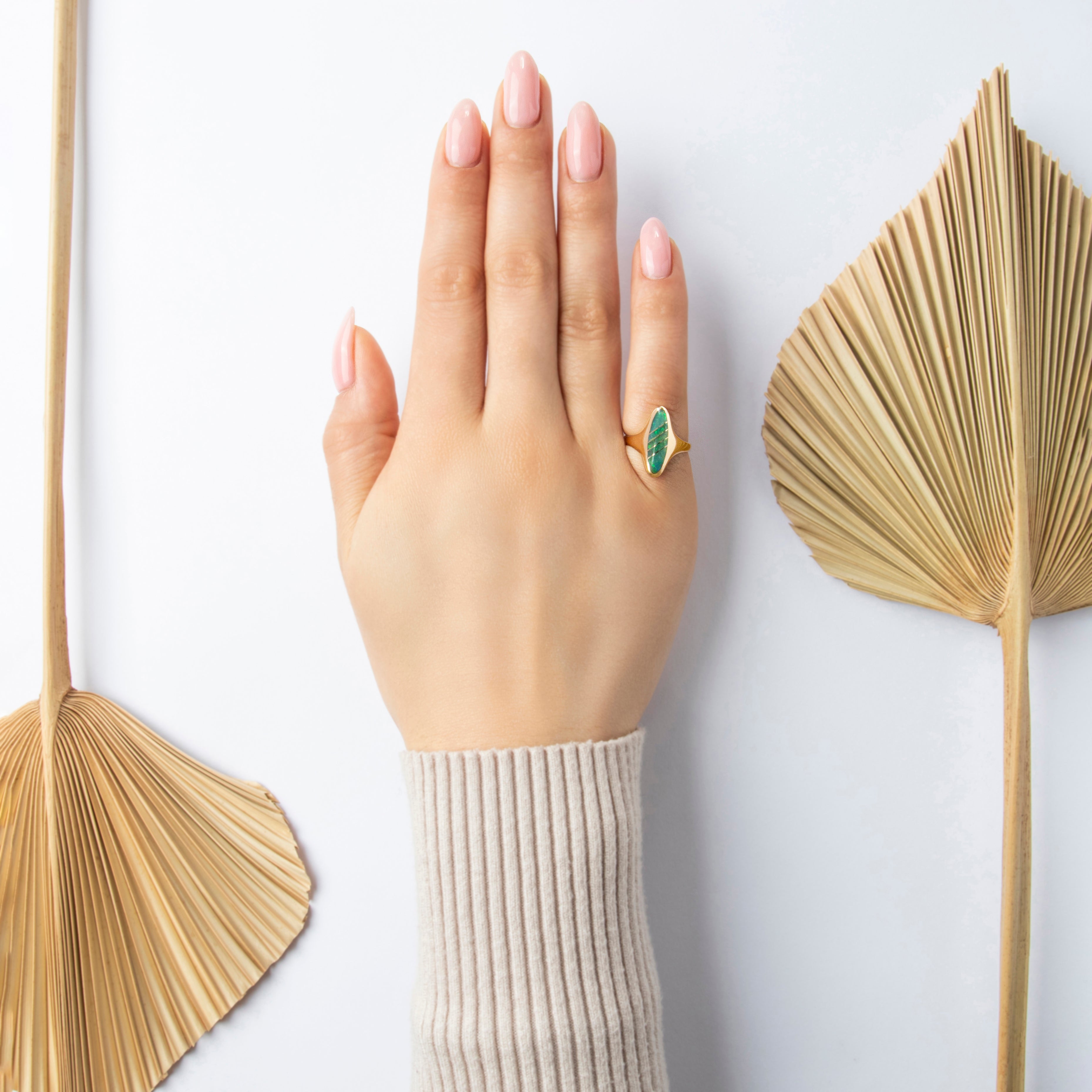 Vintage 14K Yellow Gold Geometric Oval Inlay Ring - On model view