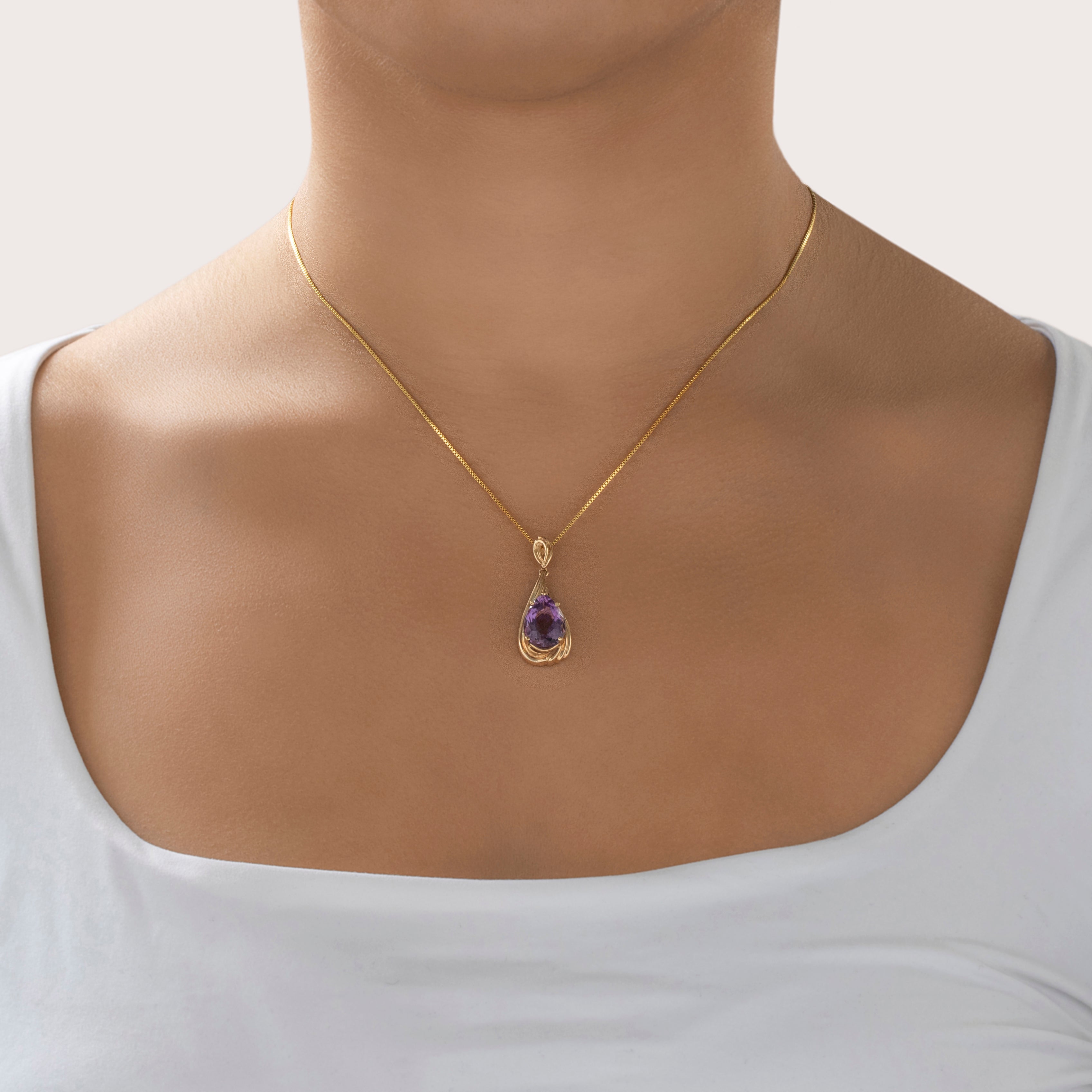 Vintage 14K Yellow Gold 4.38ct Amethyst Swirl Teardrop Pendant - On model view