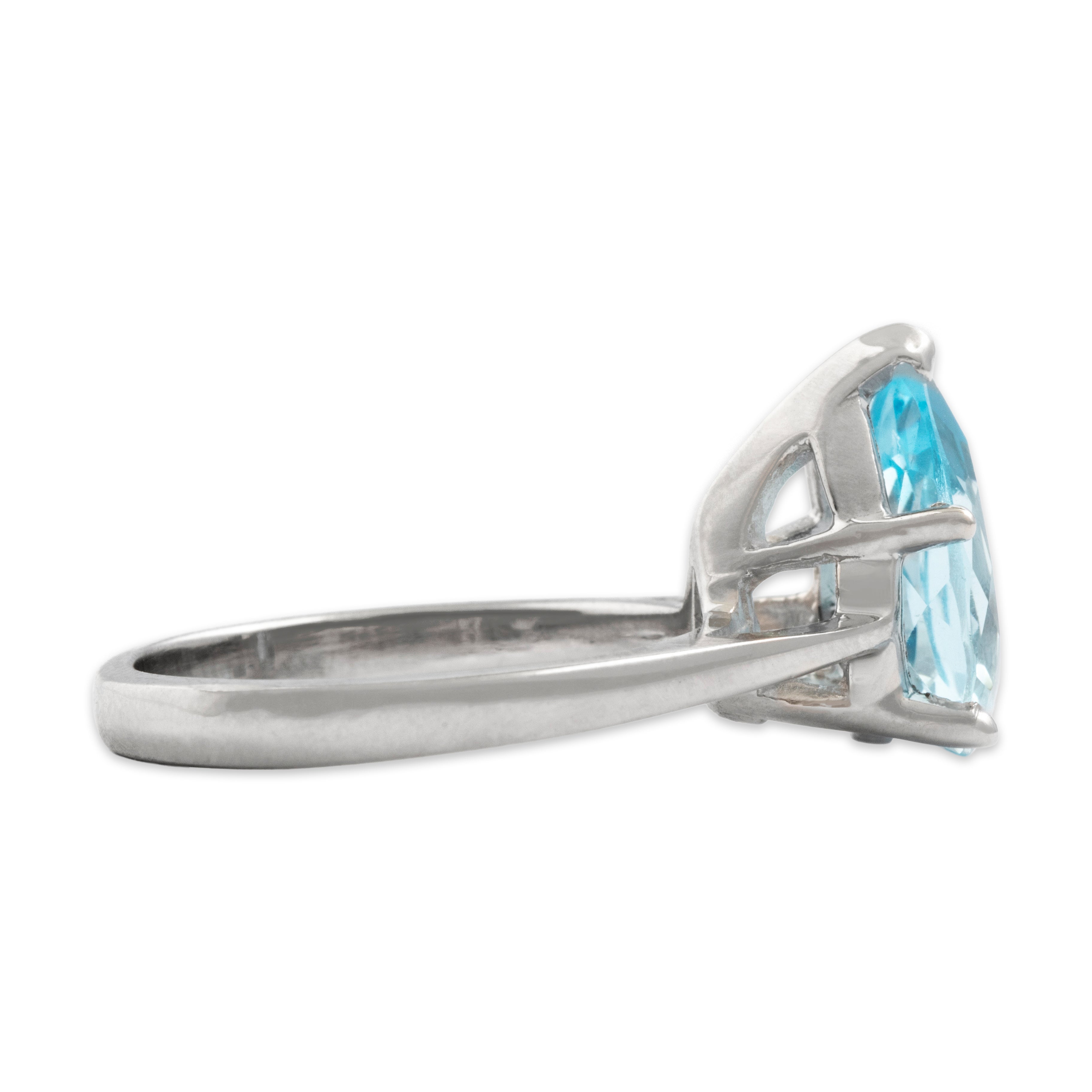 Vintage 14K White Gold 2.53ct Light Blue Topaz Pear Solitaire Ring - Side view