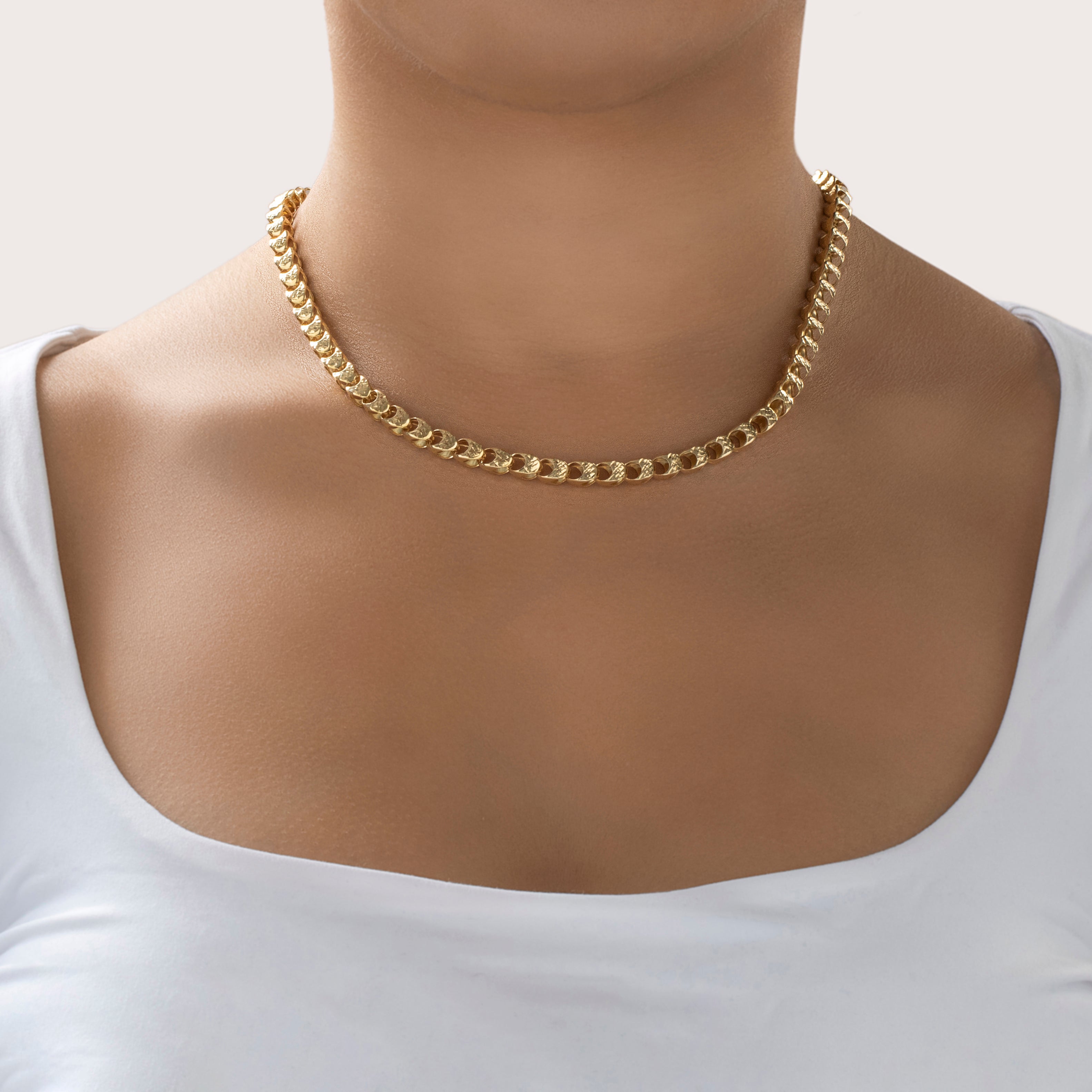 Vintage Italian 14K Yellow Gold Chic Dimensional Textured Crescent Link Necklace - On model view