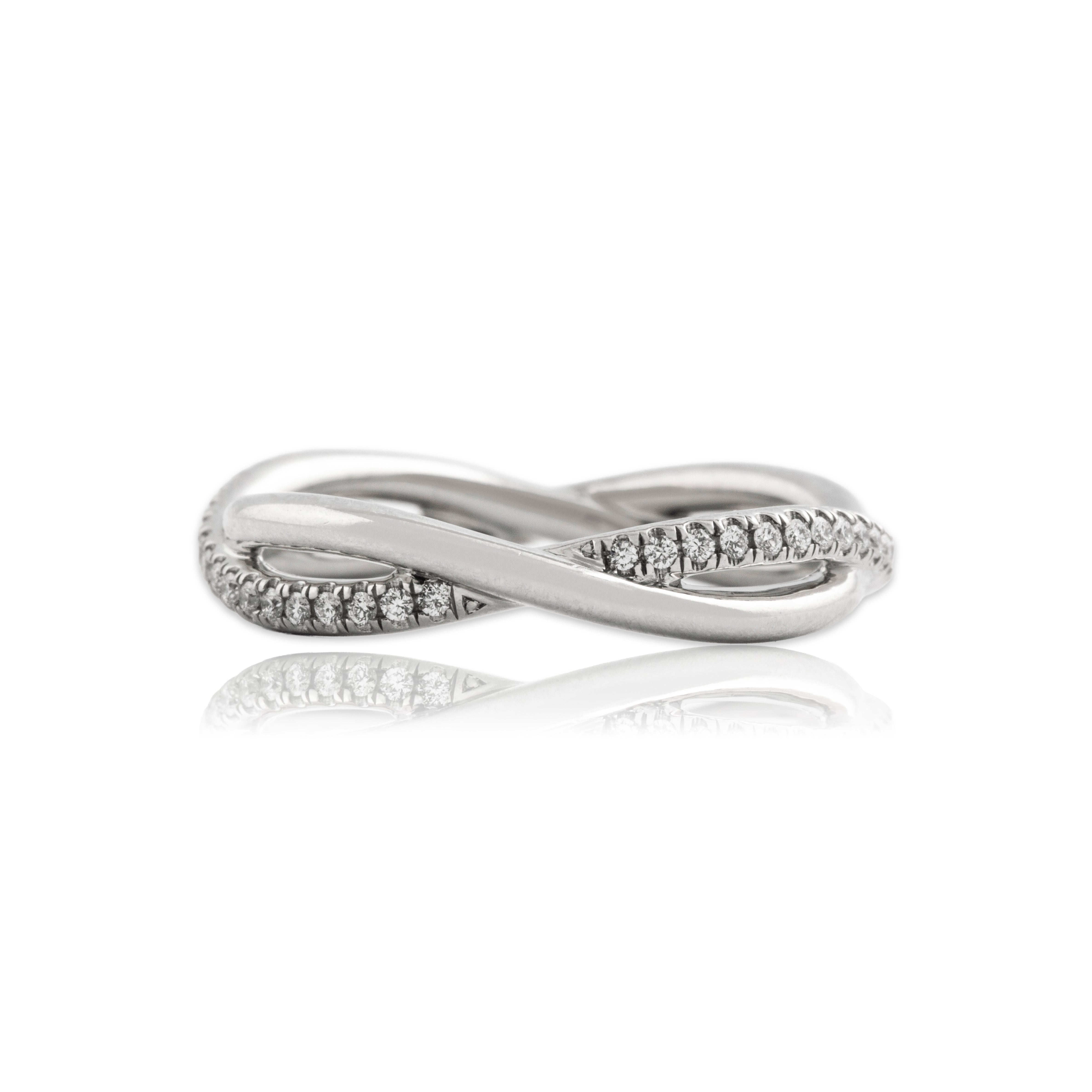 Vintage Platinum .19cttw Diamond Intertwining Wavy Line Eternity Band - Close-up view