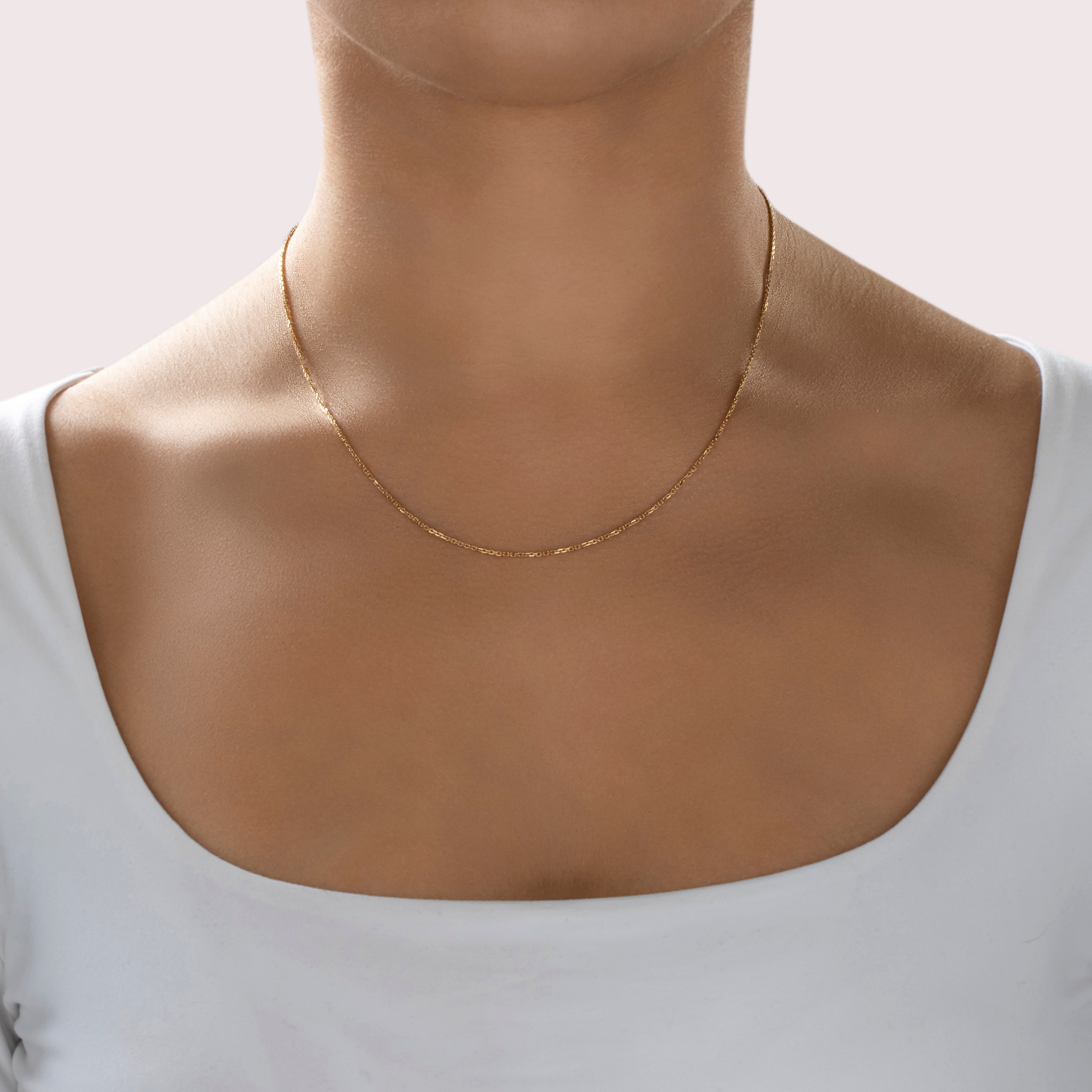 Vintage Italian 14k Yellow Gold Sleek Square Cable Link Necklace - On model view