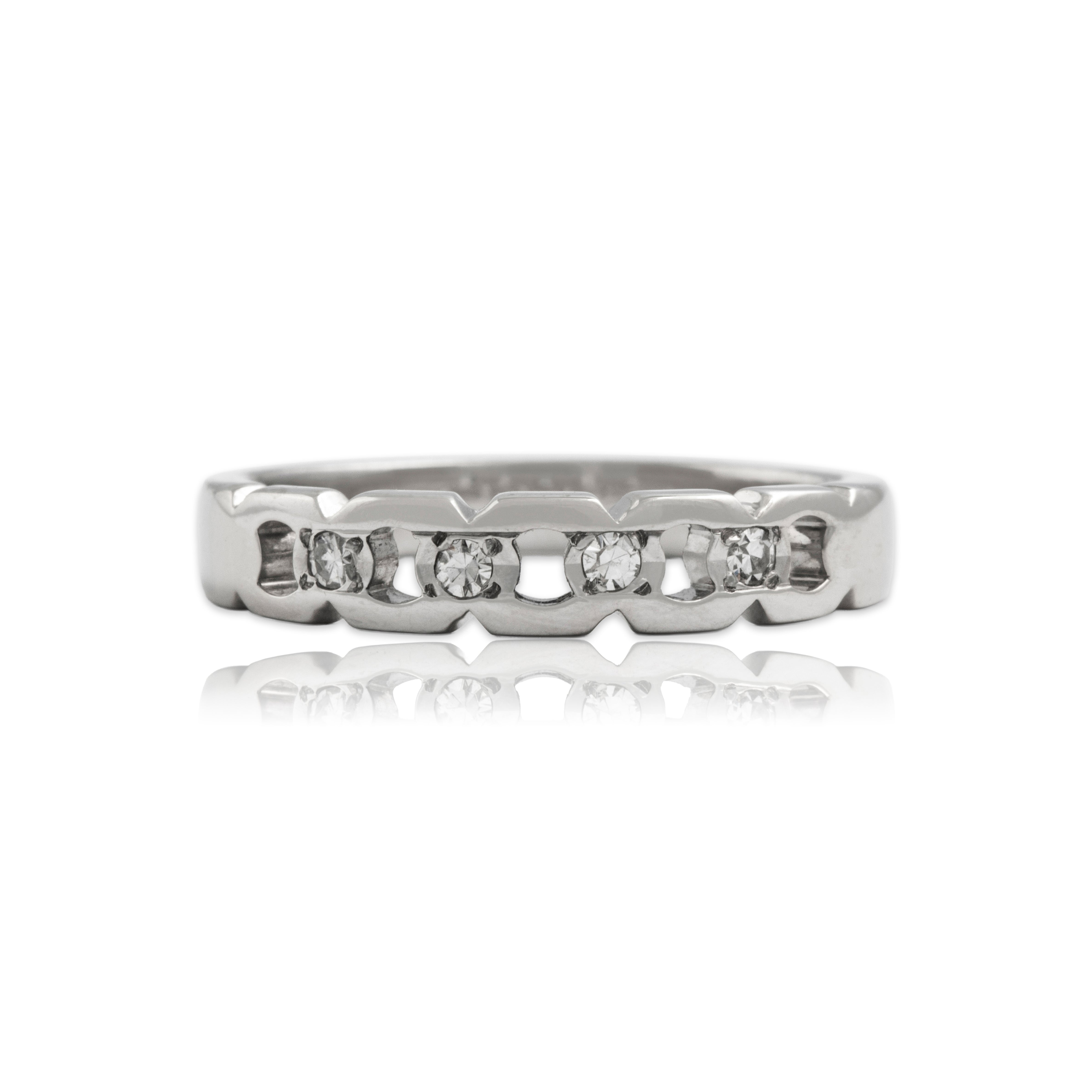 Vintage 14k White Gold Diamond Open Link Ring Band - Close-up view