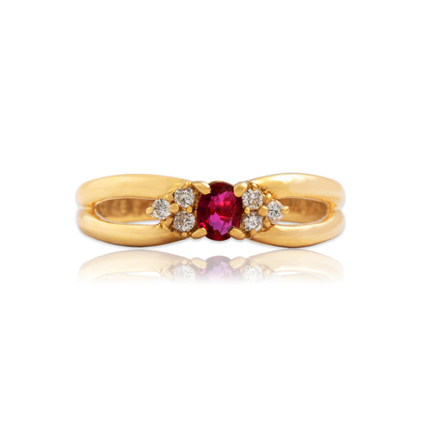 Vintage 18k Yellow Gold .24ct Ruby Diamond Beautiful Dainty Ring 5.75