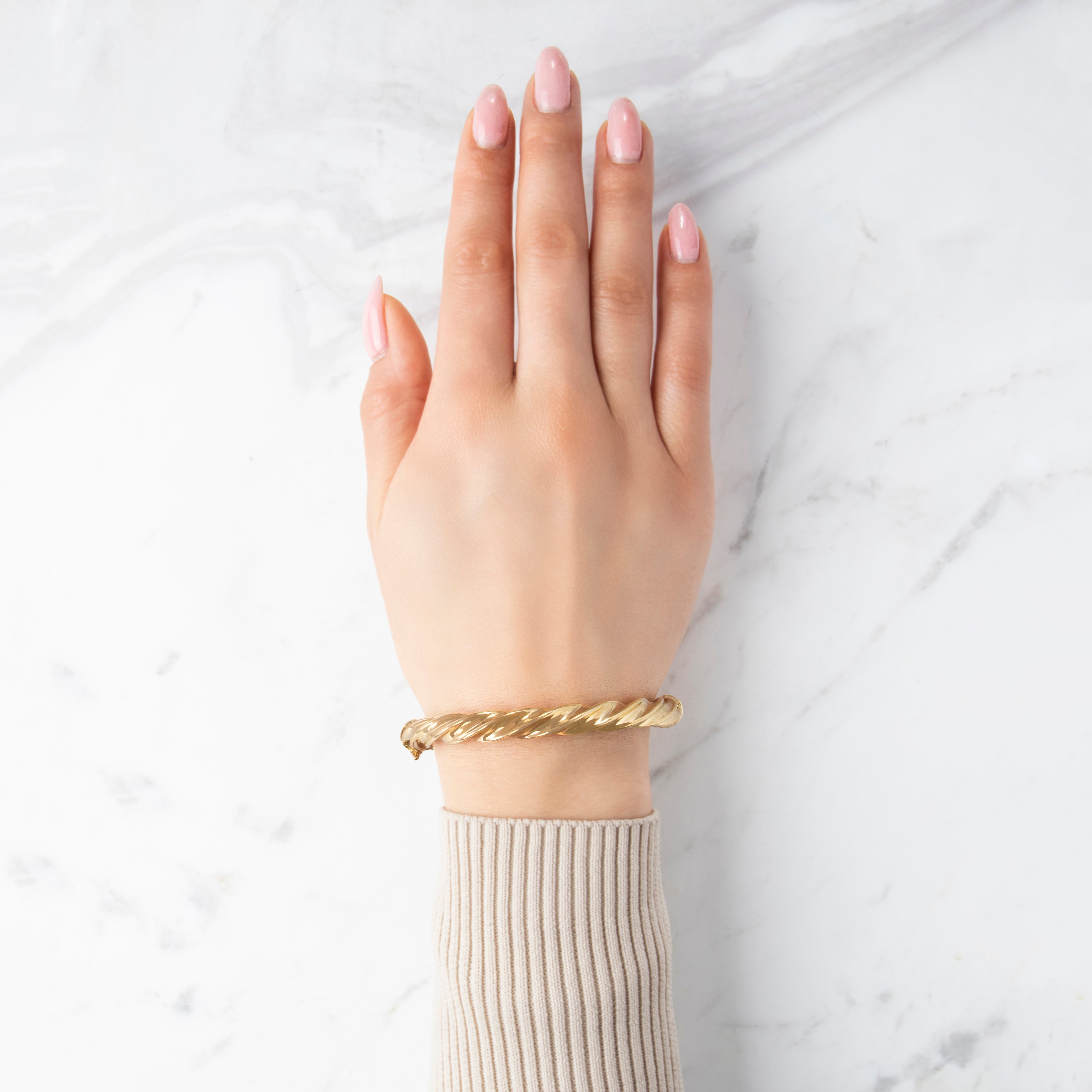 Vintage Italian 18k Yellow Gold Chunky Spiral Cable Bangle Bracelet - On model view