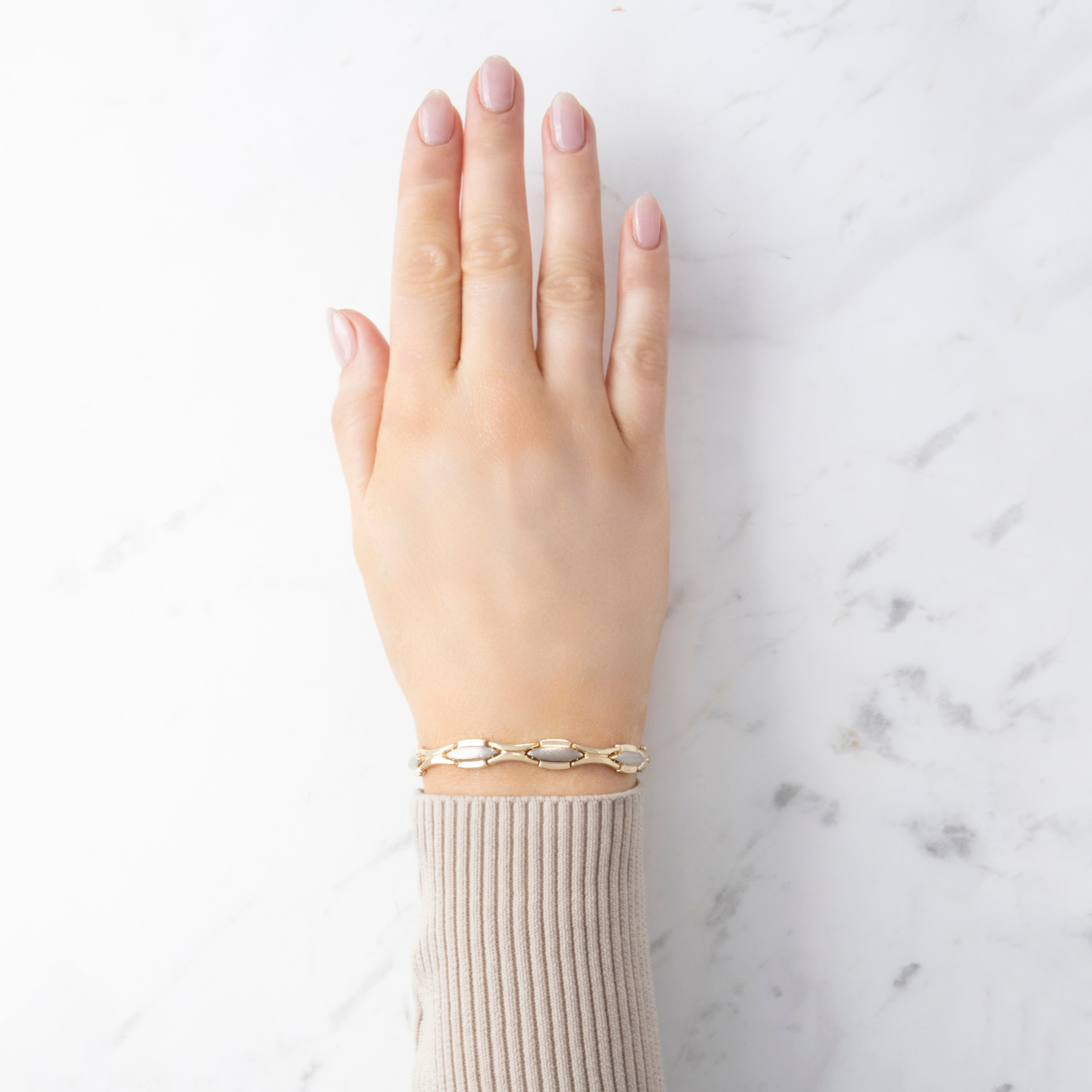 Vintage 14k Yellow and White Gold Dual-Textured Link Bracelet - On model view