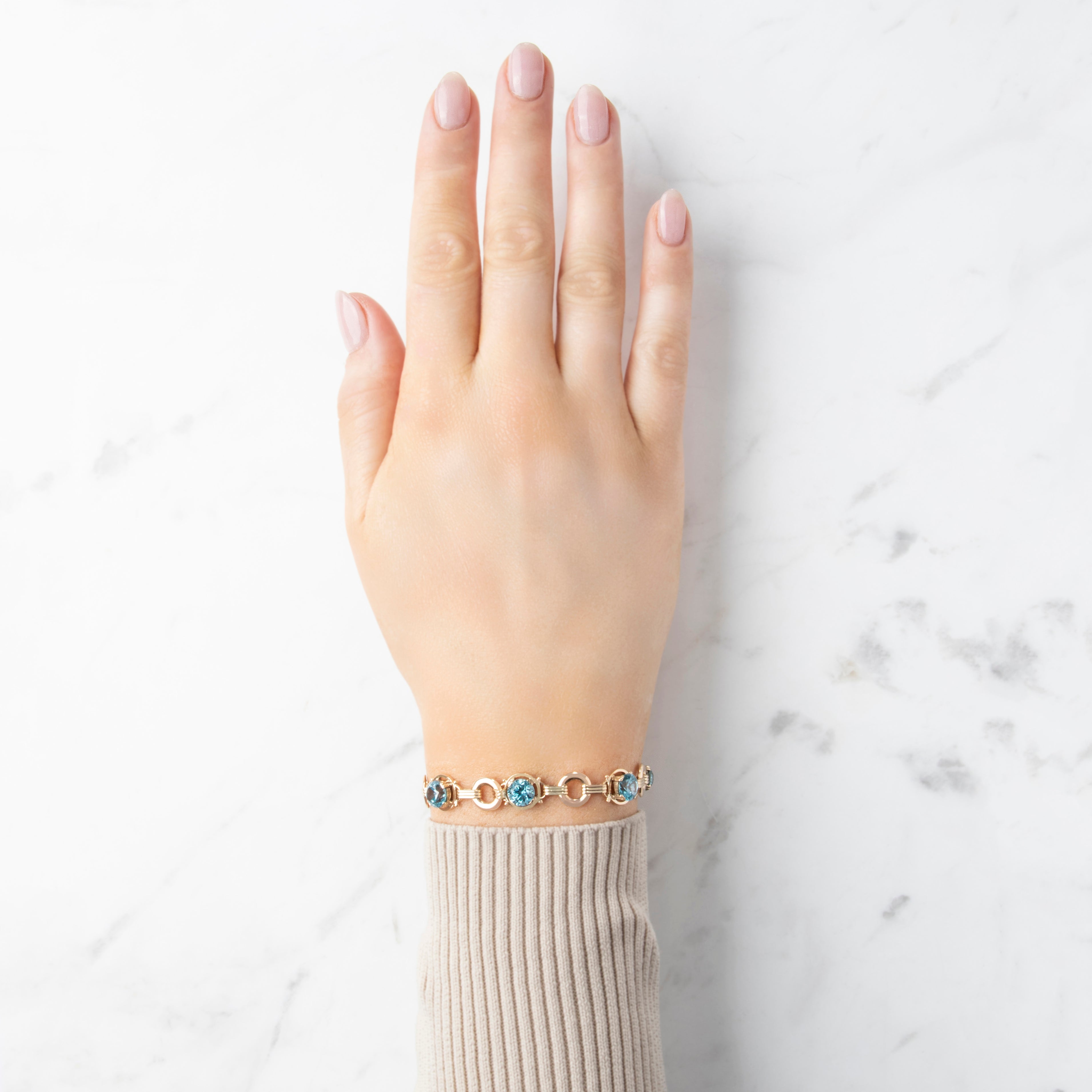 Vintage 14k Yellow Gold Blue Zircon Open Circle Link Bracelet - On model view