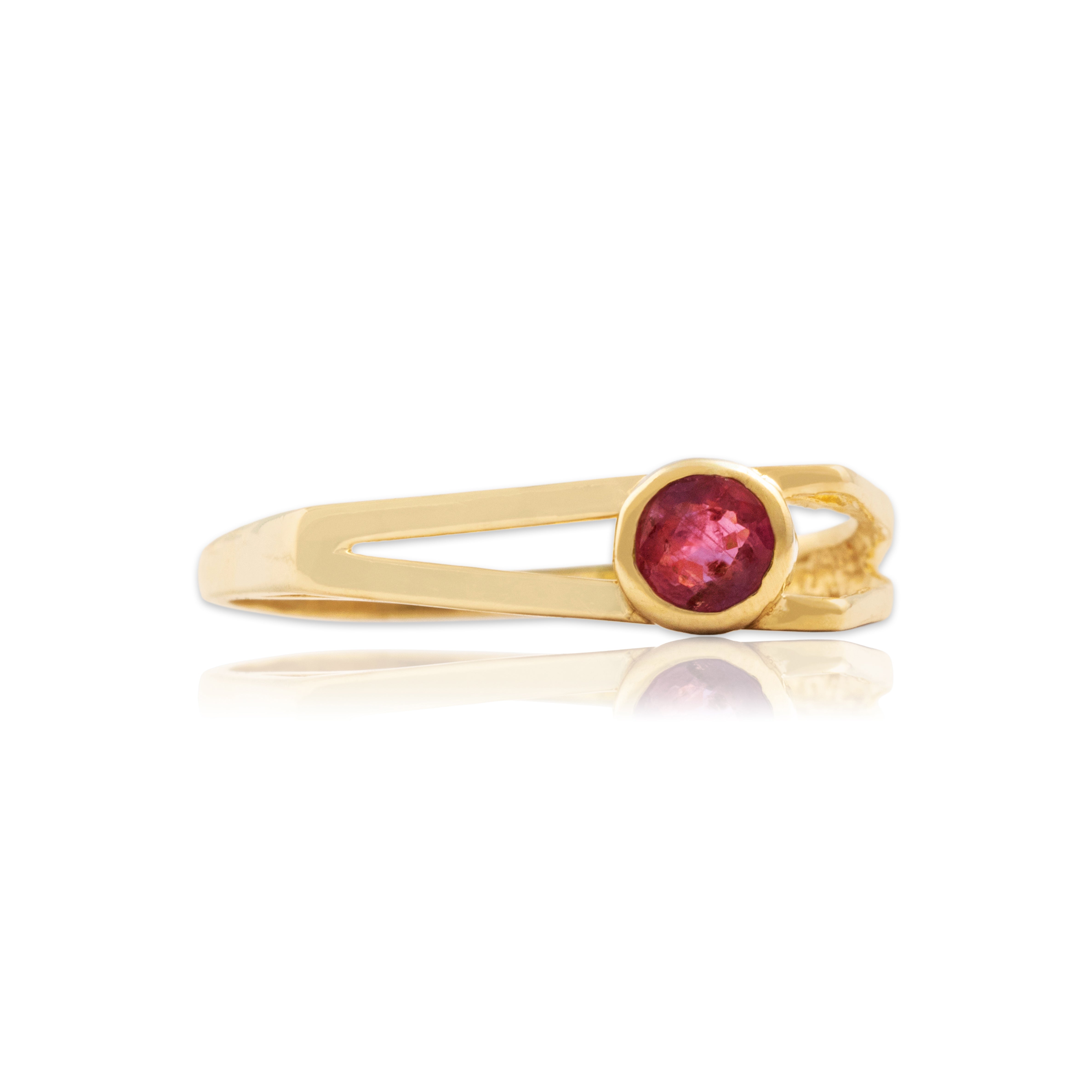 Vintage 14k Yellow Gold Ruby Modern Open Bar Ring 8.00