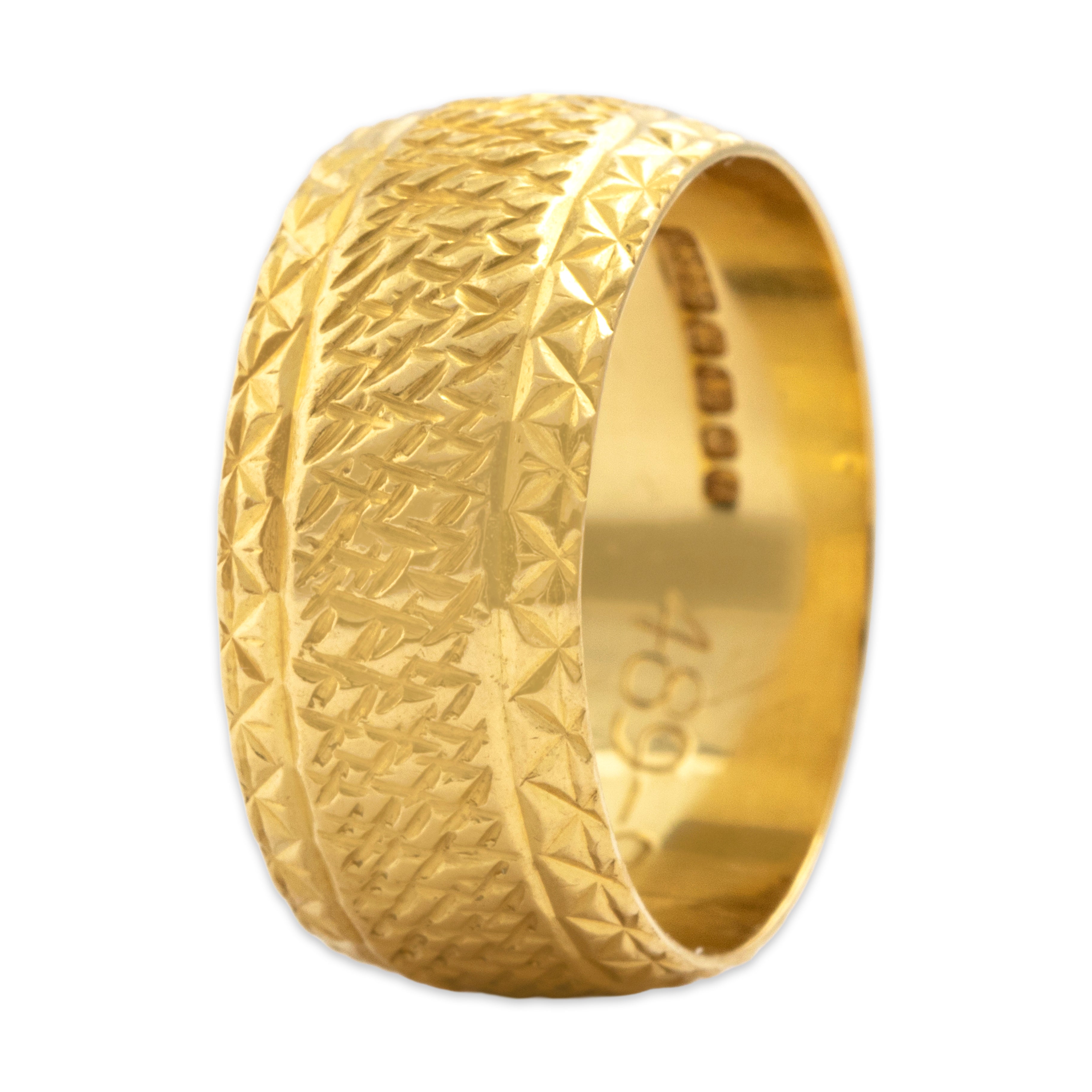 Vintage English 18k Yellow Gold Wide Incised Geometric Pattern Band Ring - Overall view