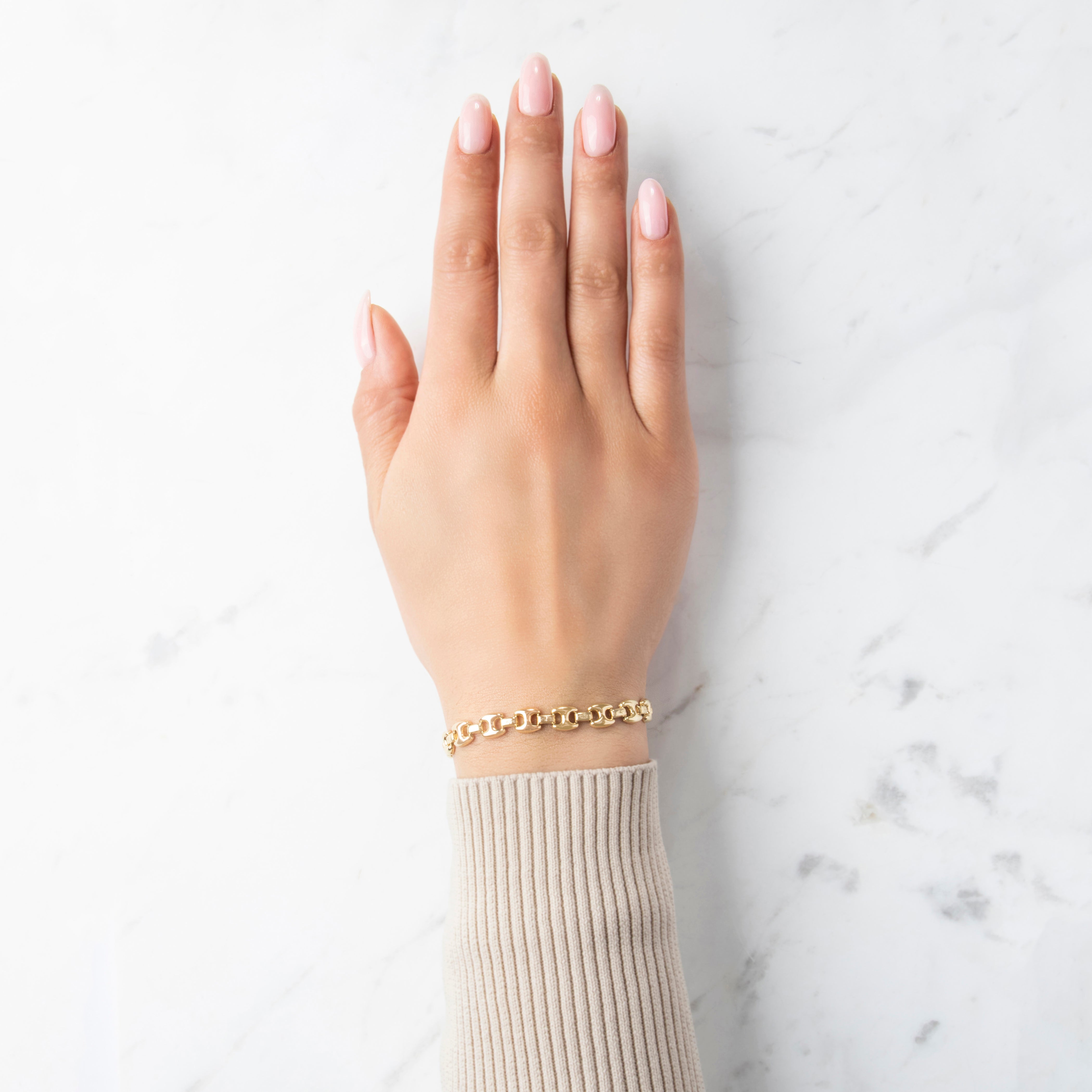 Vintage 14k Yellow Gold Star-Detail Link Bracelet - On model view