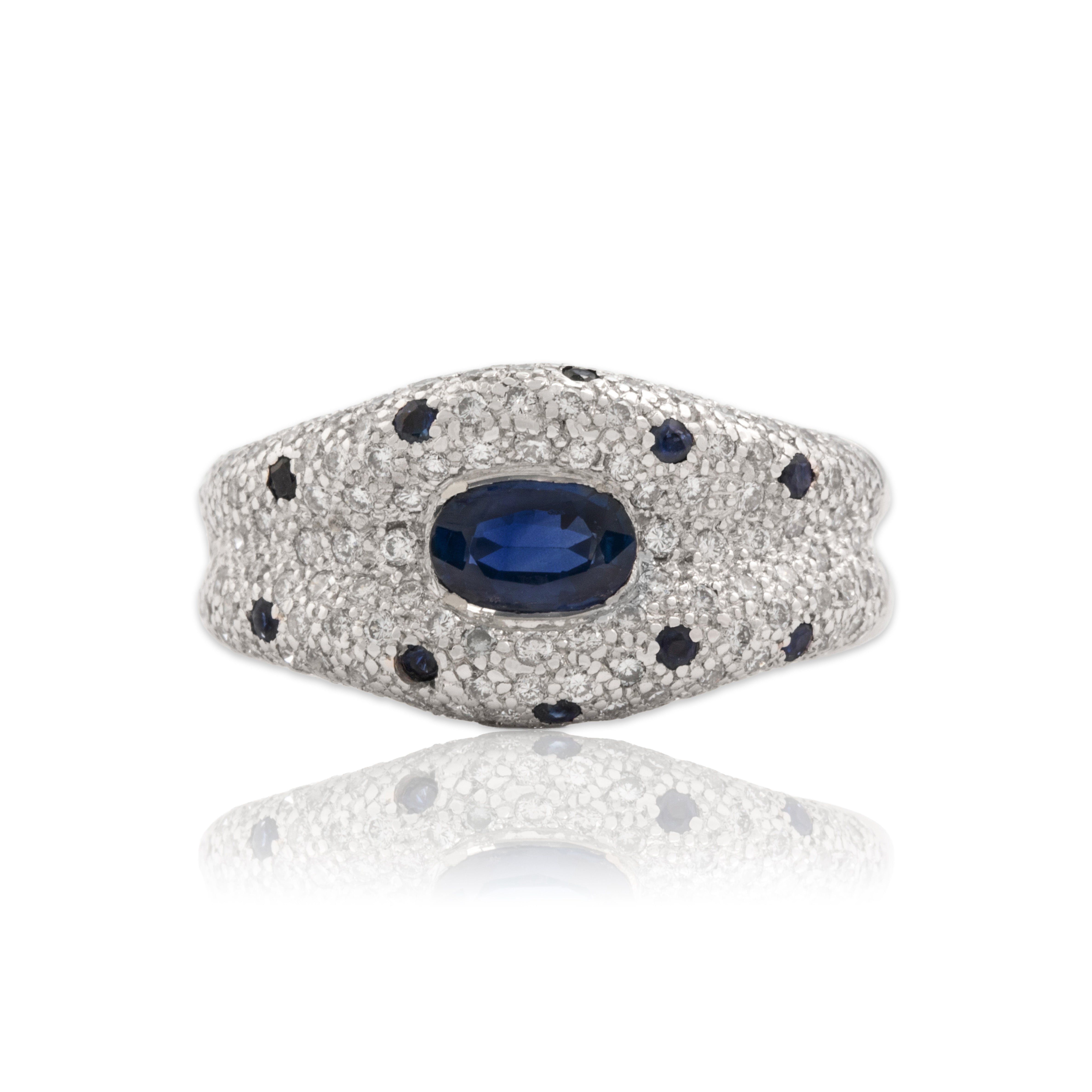 Vintage 18k White Gold .53cttw Blue Sapphire Diamond Fluid Glittering Band Ring - Close-up view