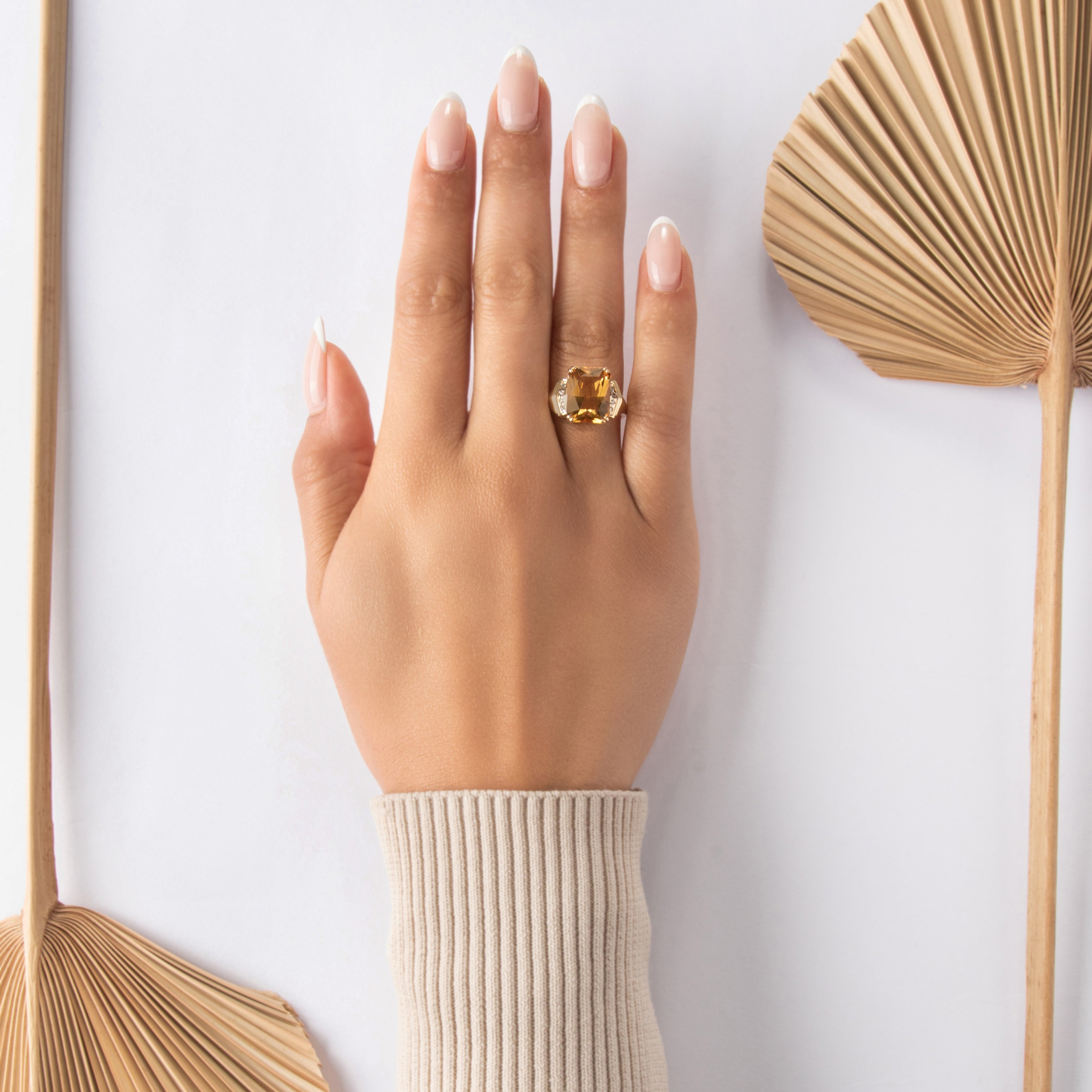 Vintage 10k Yellow Gold 5.85ct Citrine Diamond Chevron Shoulder Cocktail Ring 8.00