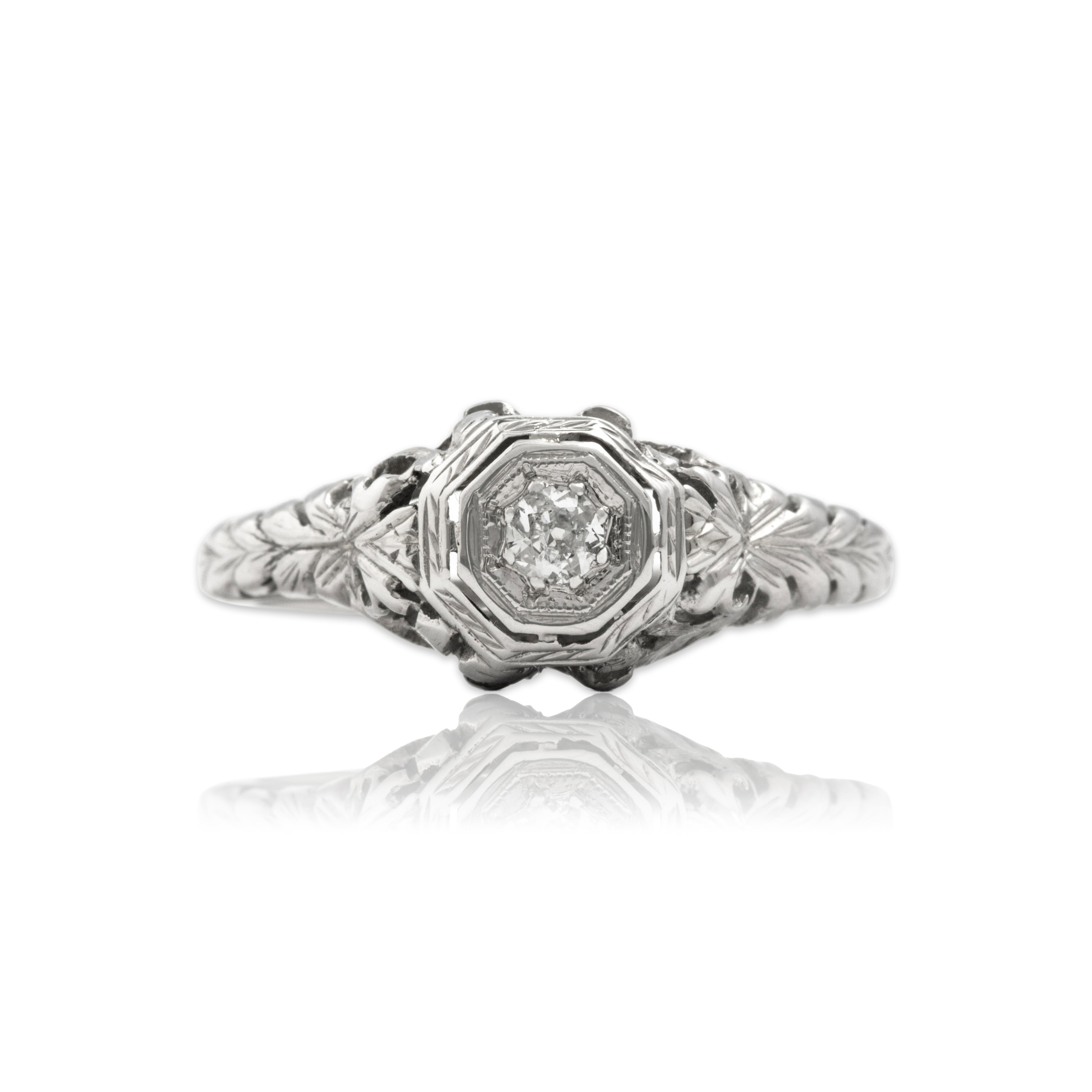 Antique Art Deco 18k White Gold .07ct Old Mine Cut Diamond Blossom Border Ring 6.25