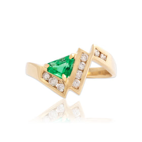 Vintage 14k Yellow Gold Emerald Diamond Sleek Triangle Channel Ring 7.25