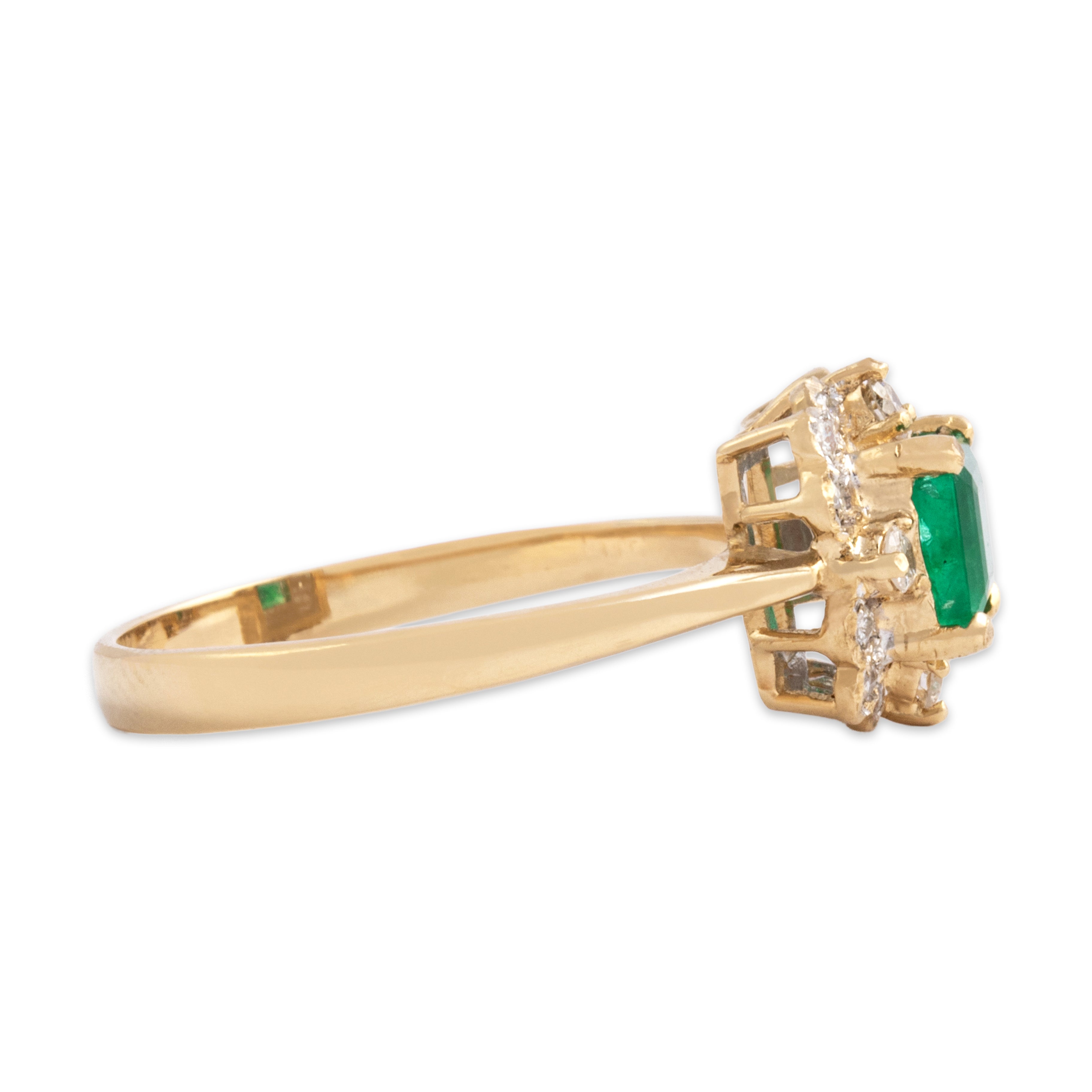 Vintage 14k Yellow Gold .54ct Emerald Diamond Sparkling Scallop Border Ring - Side view