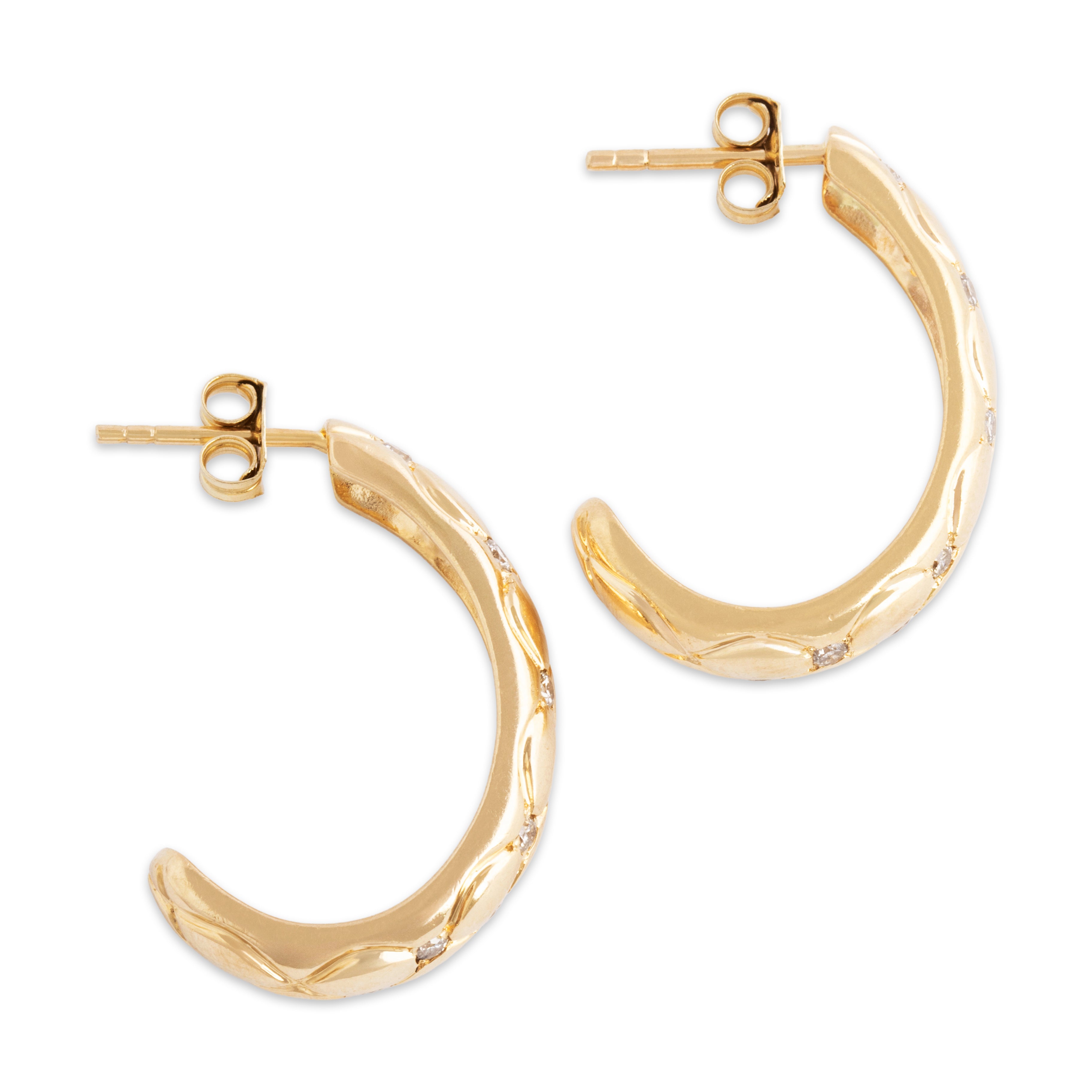 Vintage 14k Yellow Gold Diamond Sparkling Quilted Hoop Earrings