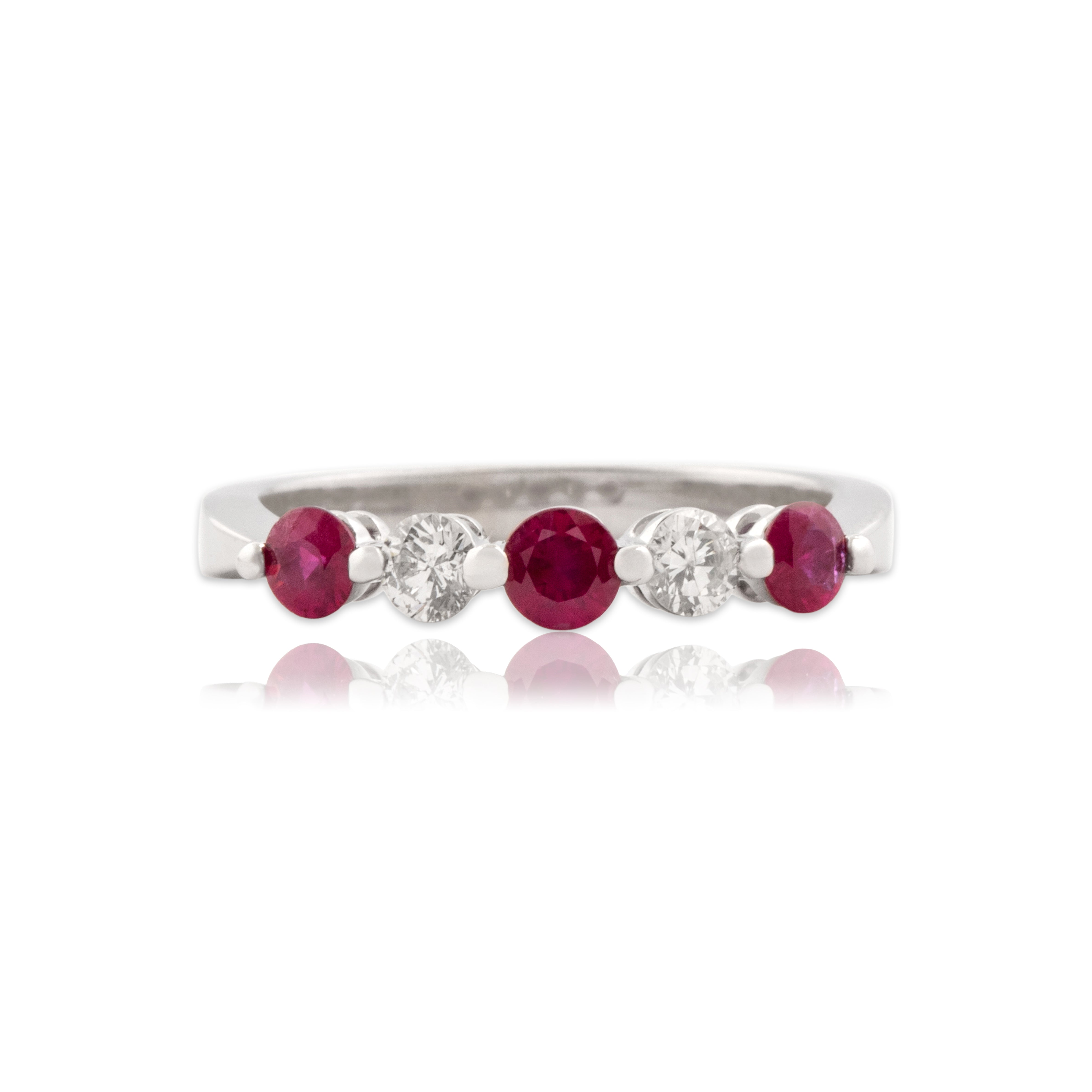 Vintage 14k White Gold [Custom Carat] Vibrant Sparkling Line Ring - Close-up view