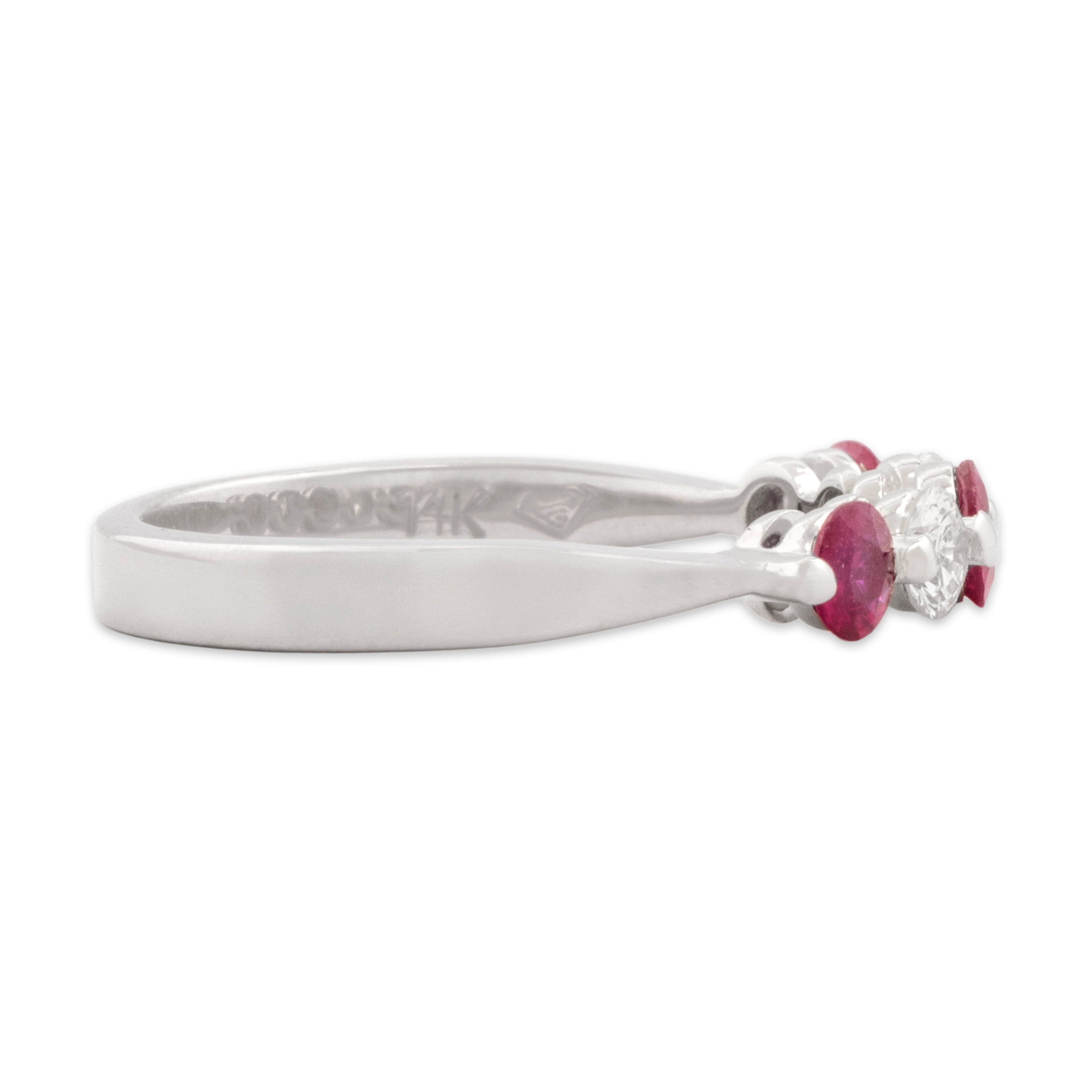 Vintage 14k White Gold [Custom Carat] Vibrant Sparkling Line Ring - Side view