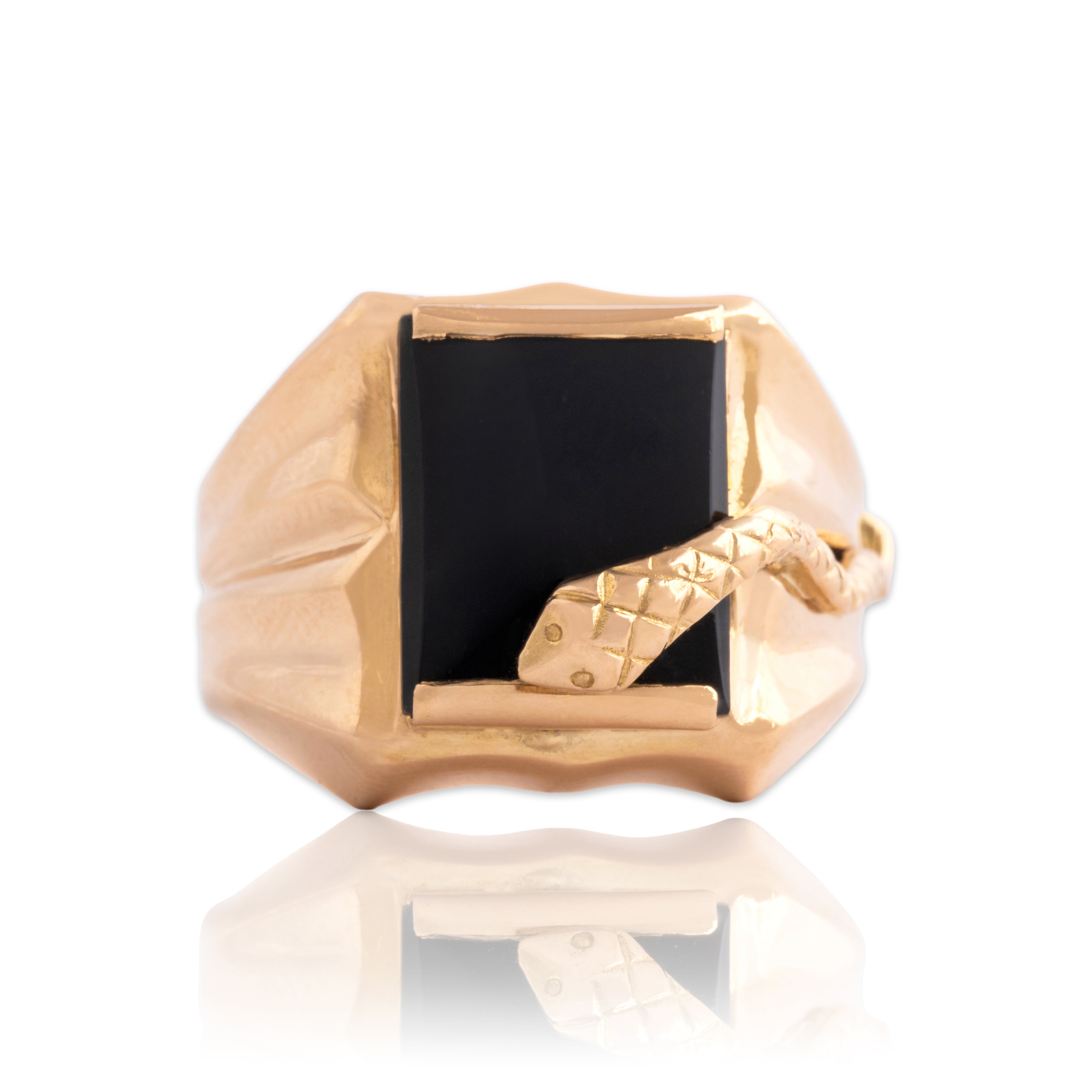 Vintage 18k Rosy Yellow Gold Onyx Dimensional Snake Signet Ring - Close-up view