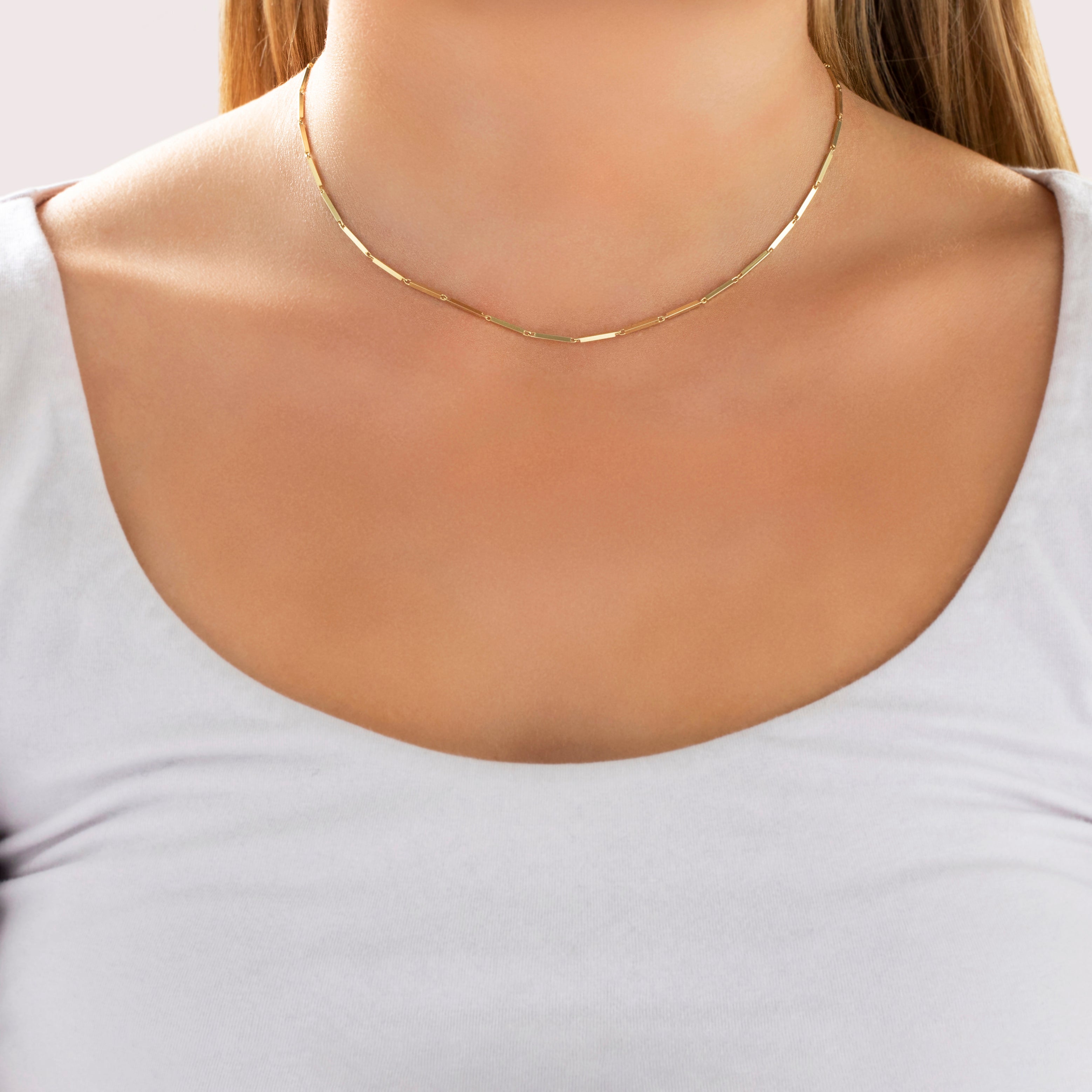 Vintage 14k Yellow Gold Sleek Bar Link Chain Necklace - On model view