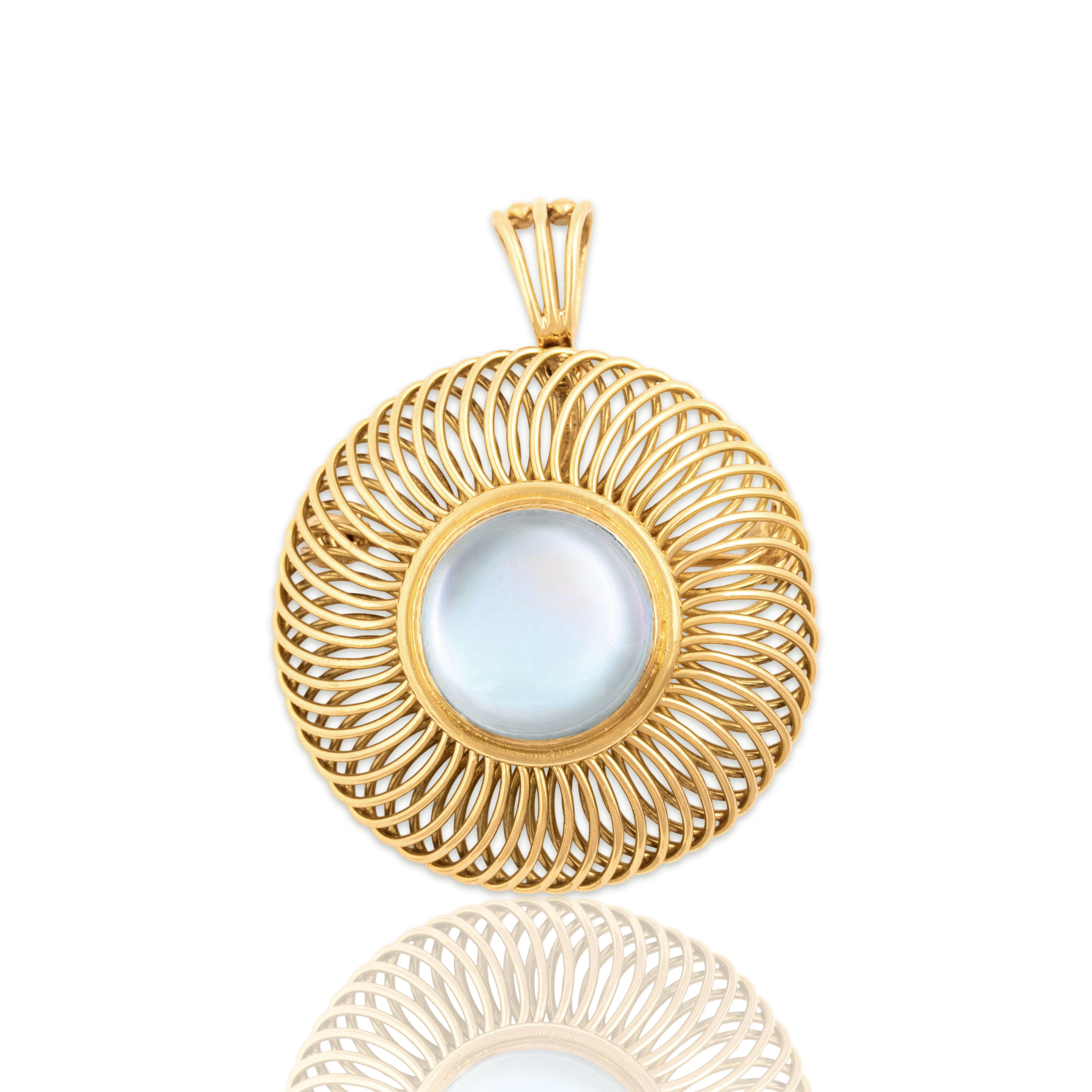 Vintage Substantial 18k Yellow Gold 5.06ct Moonstone Fantastic Swirling Luminous Cabochon Pin / Pendant - Close-up view