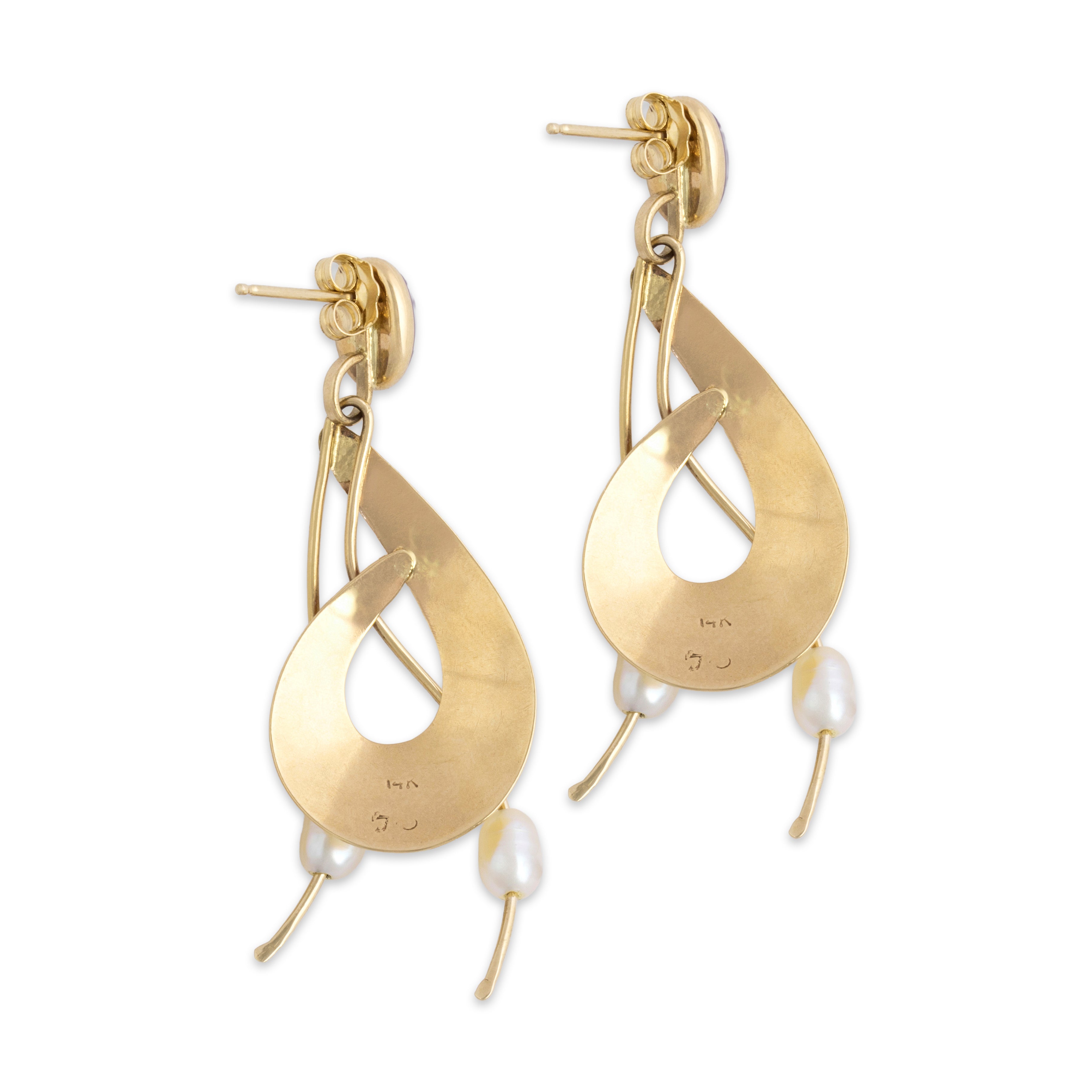 Vintage Large 14k Yellow Gold 1.98cttw Amethyst Pearl Artistic Dangle Earrings