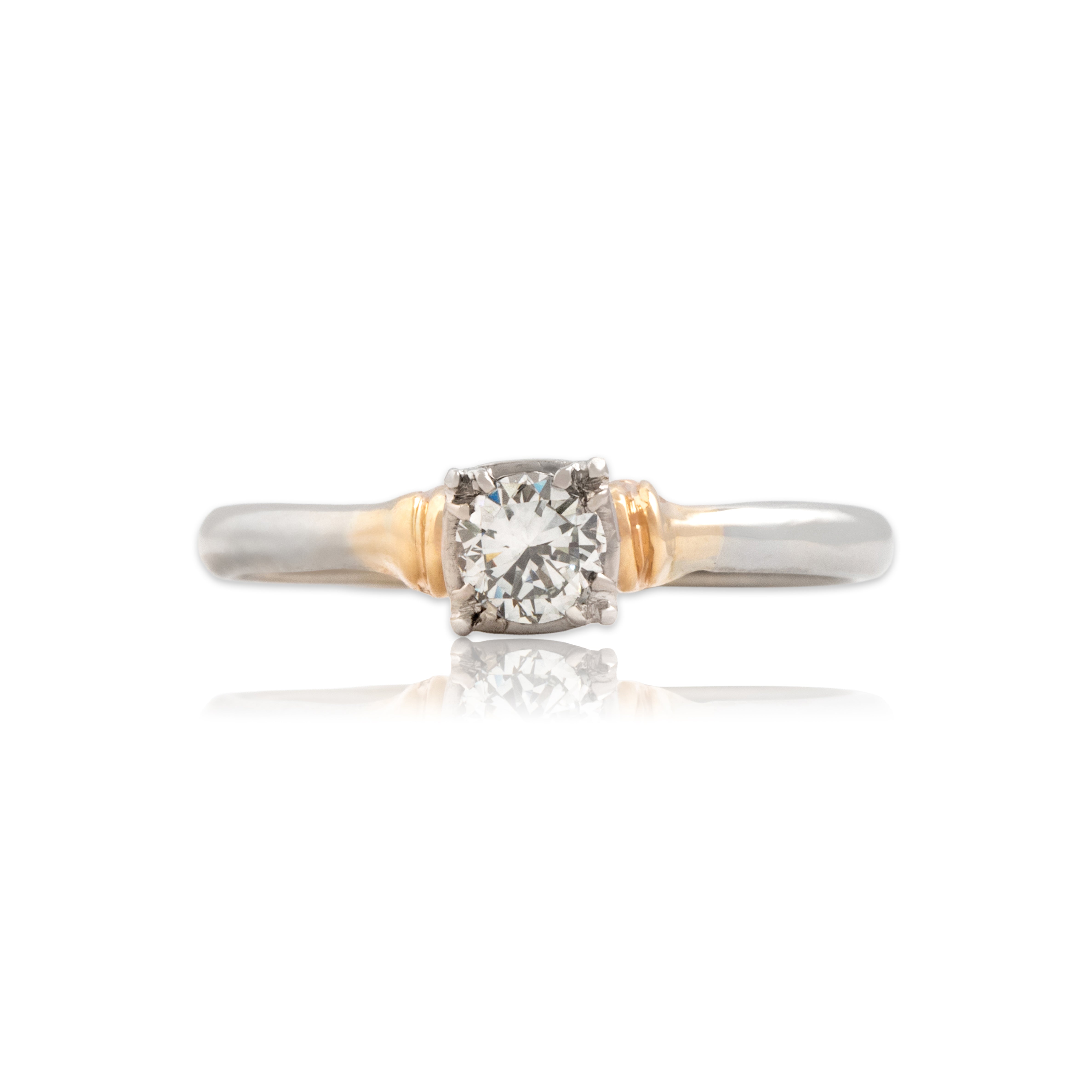 Vintage 14k White & Yellow Gold Diamond Gleaming Square-Set Solitaire Ring 8.50