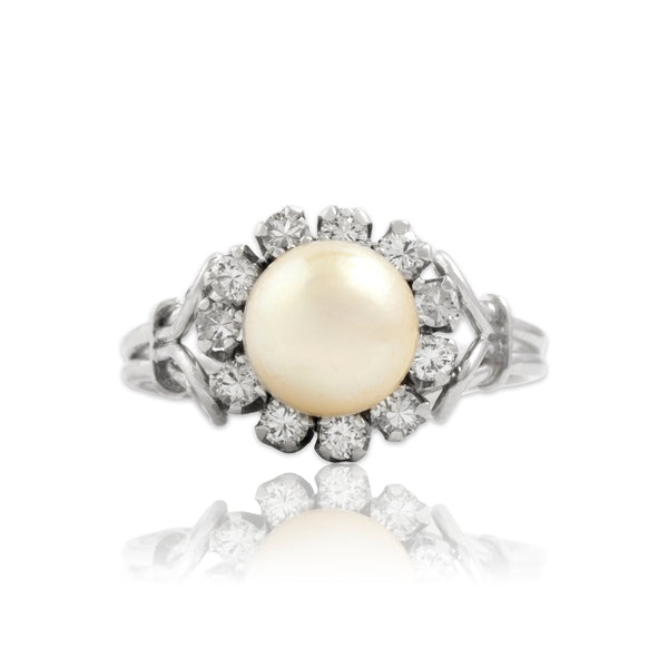 Vintage 18k White Gold Pearl Diamond Dazzling Round Halo Ring 8.00