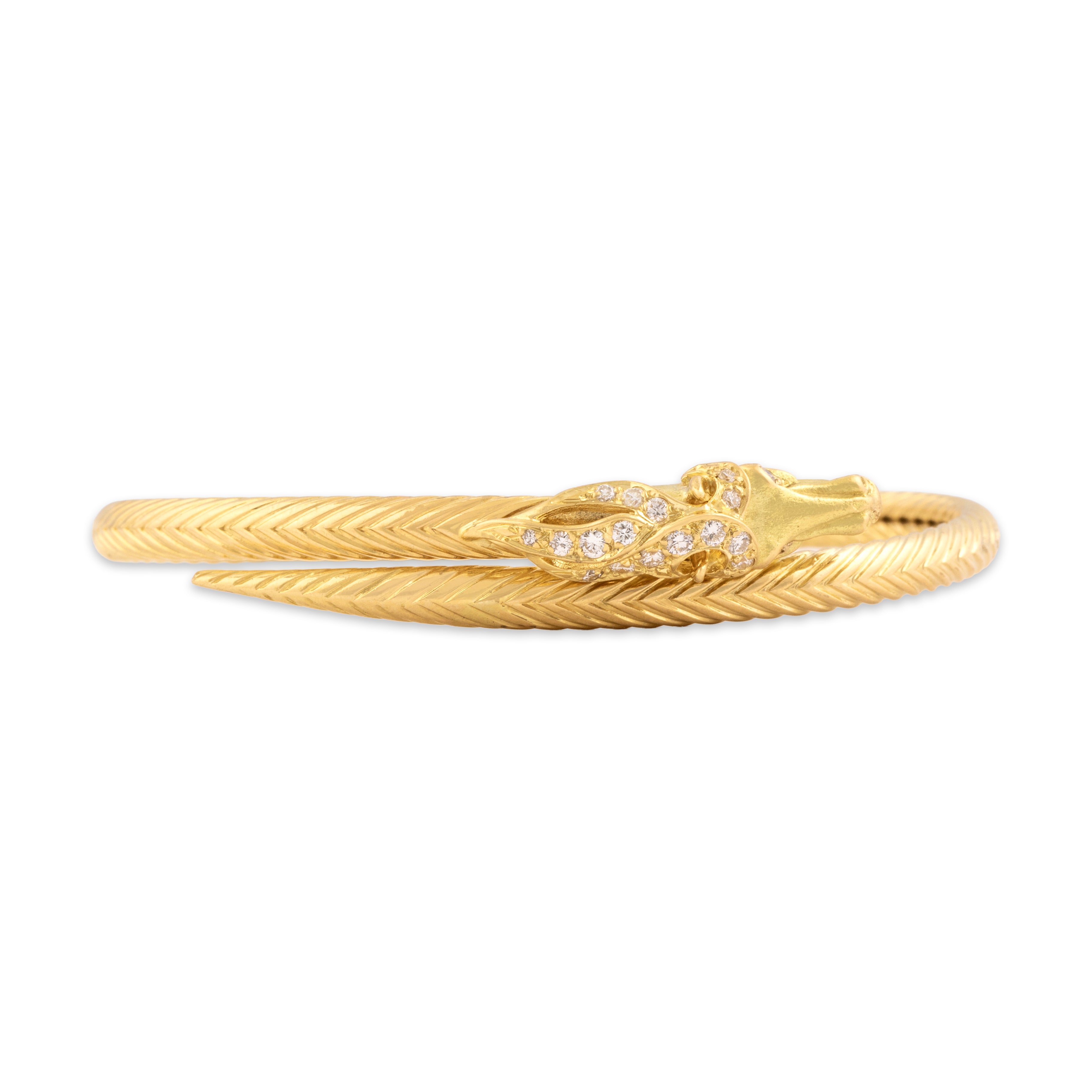 Vintage French 18k Yellow Gold Diamond Superb Horse Head Ribbed Wrap-Around Bracelet - Close-up view