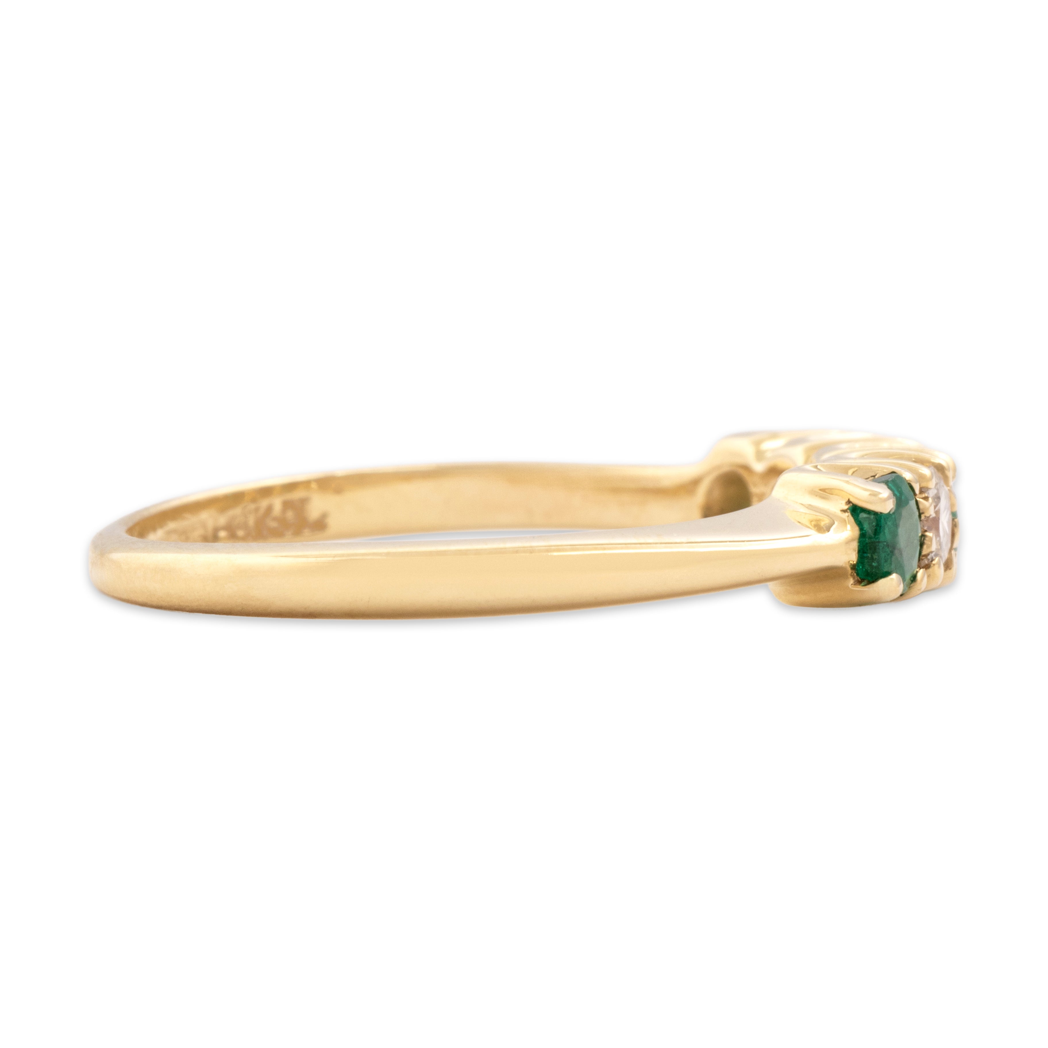 Vintage 14k Yellow Gold Emerald Diamond Vibrant Alternating Line Ring 6.50