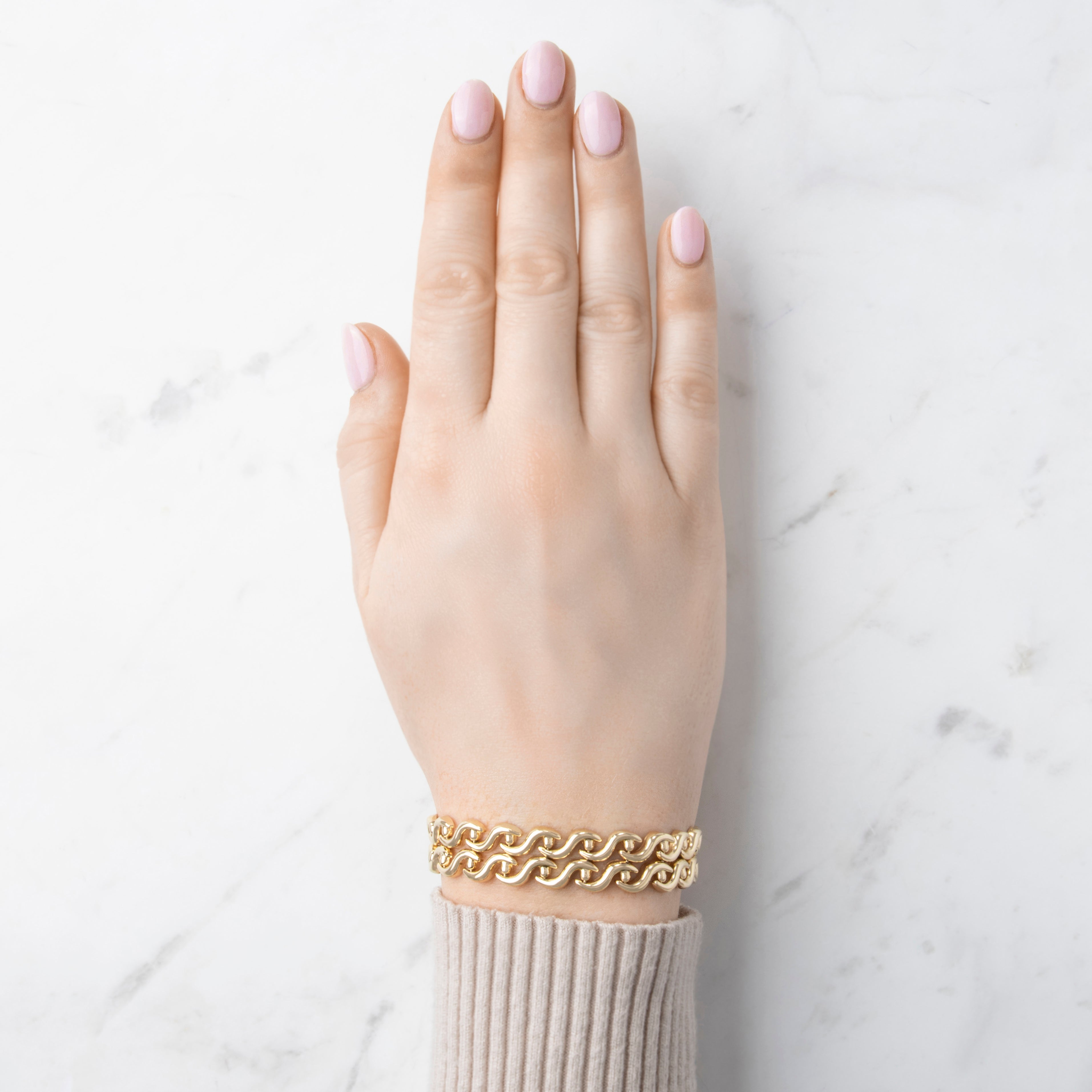 Vintage Italian 14k Yellow Gold Heavy Funky Dotted Swirl Link Bracelet - On model view