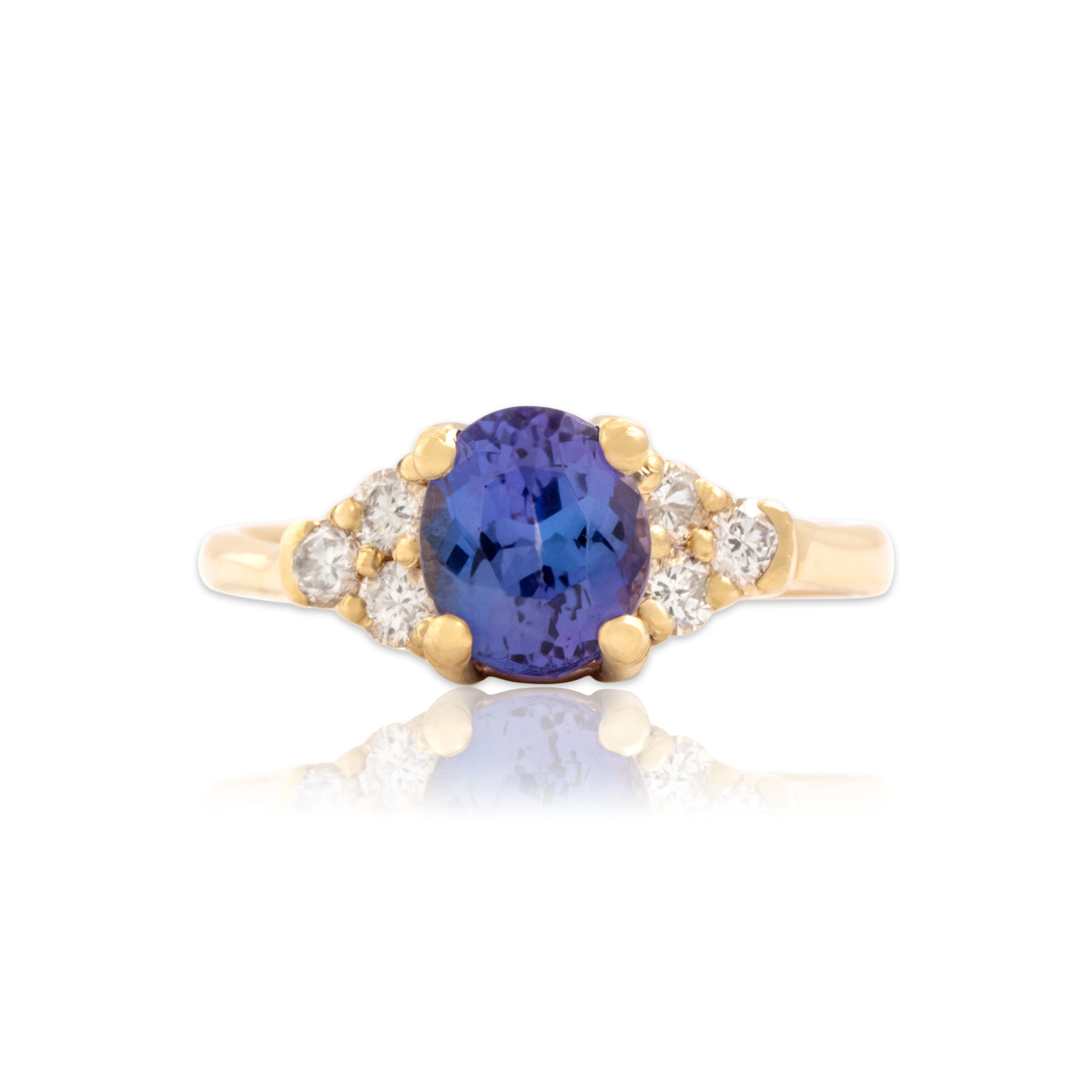 Vintage 14k Yellow Gold 1.24ct Tanzanite Diamond Dazzling Trio Shoulder Ring - Close-up view