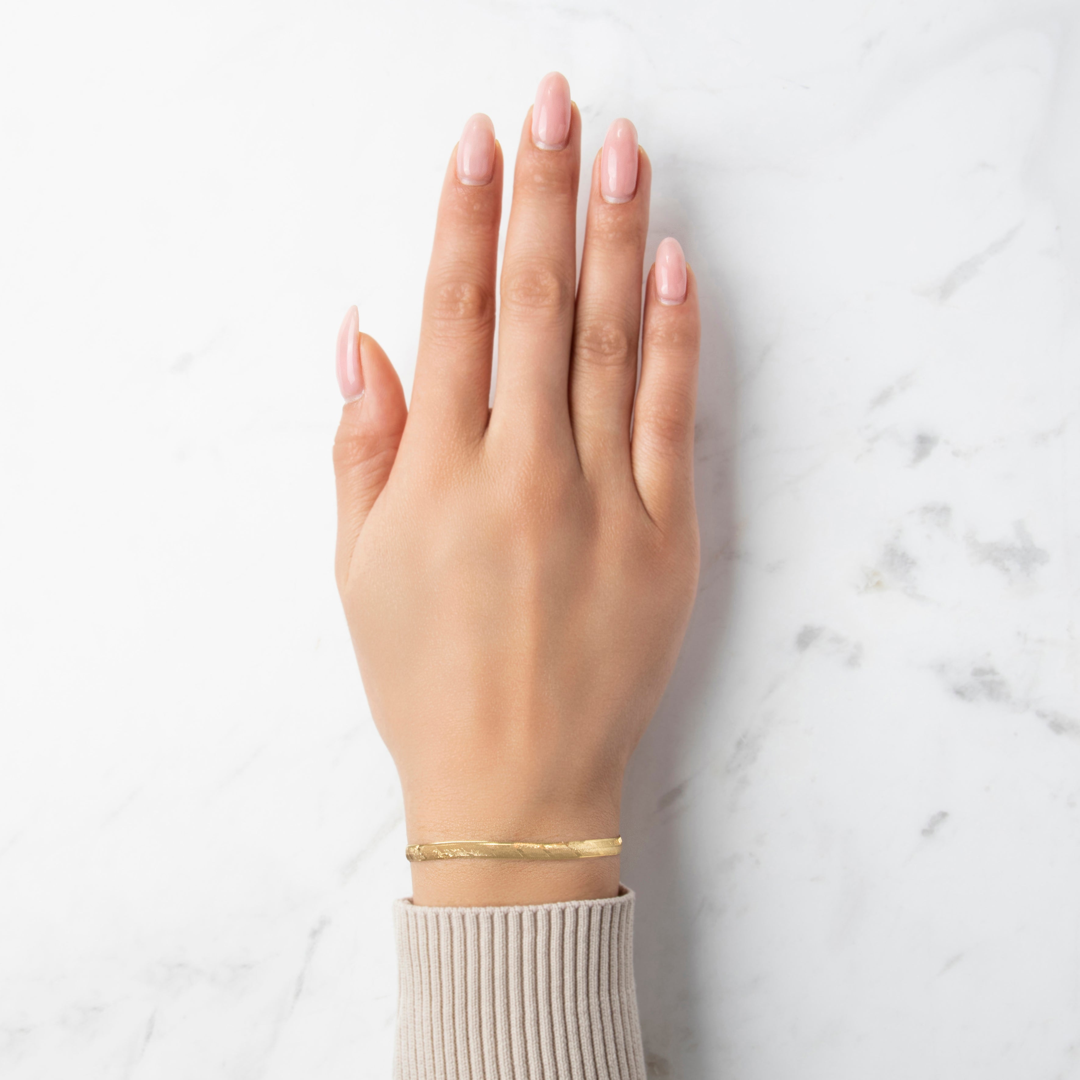 Vintage Italian 14k Yellow Gold Beautiful Textured Herringbone Chain Bracelet - On model view